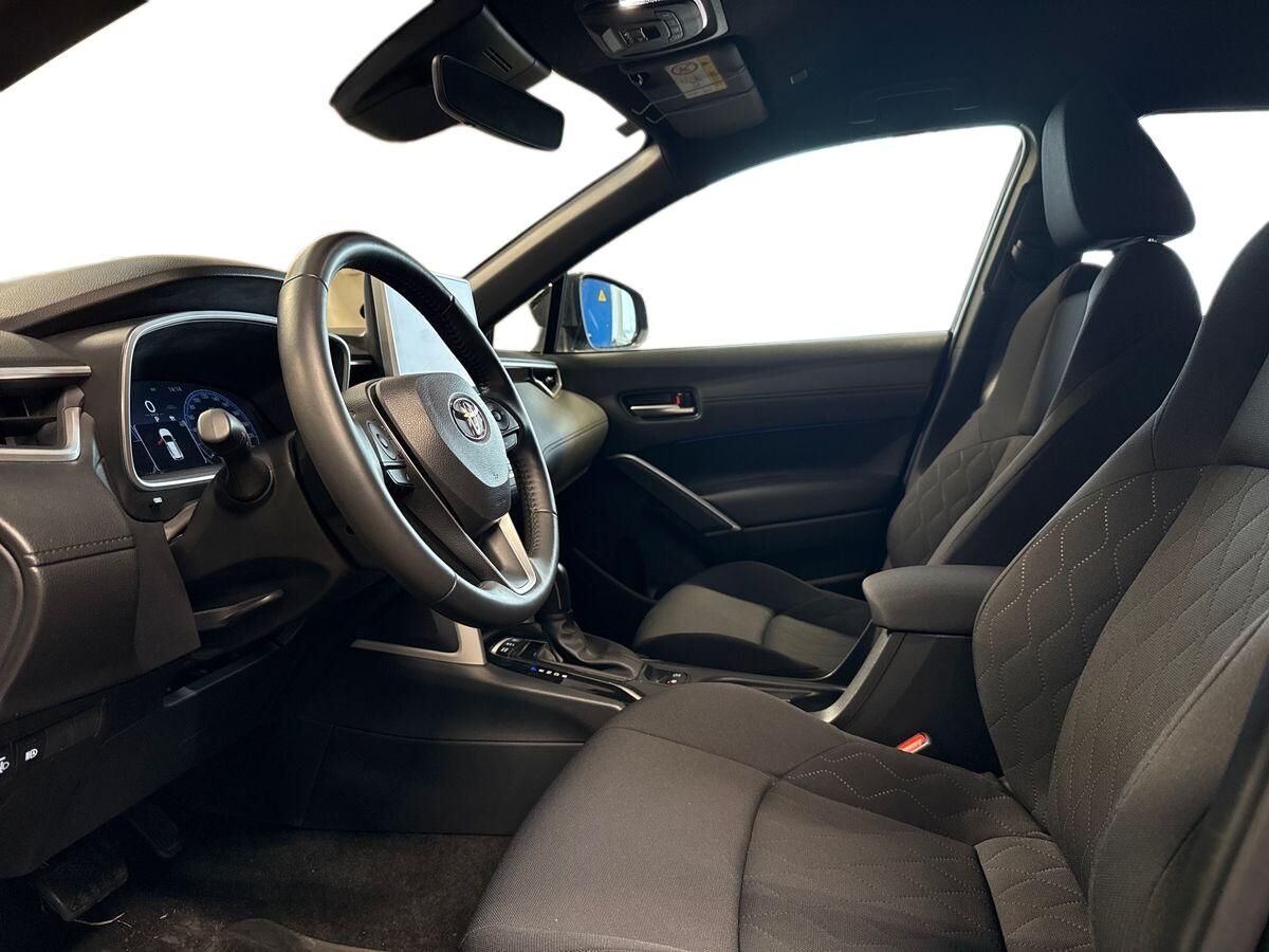 Billede af Toyota Corolla Cross 2,0 Hybrid Style Comfort E-CVT 197HK 5d Aut.