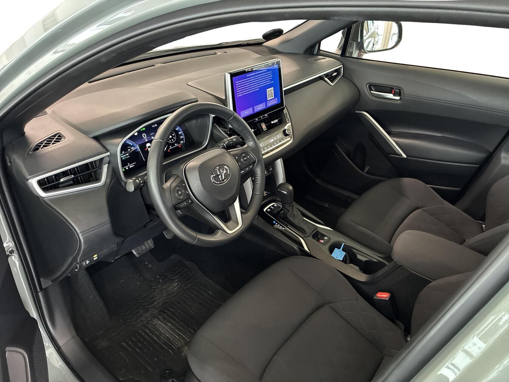 Billede af Toyota Corolla Cross 1,8 Hybrid Style Comfort 140HK 5d Aut.