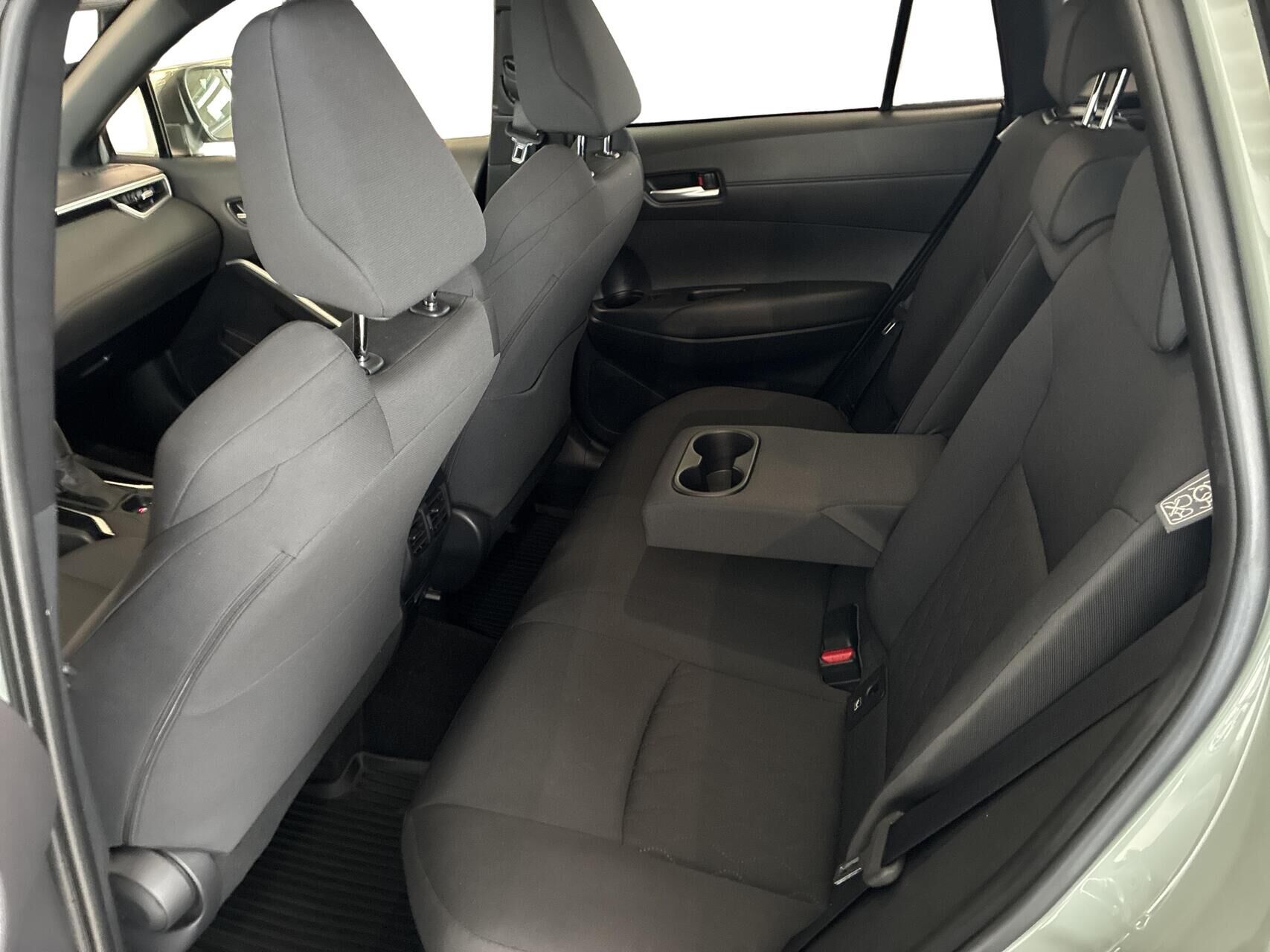 Billede af Toyota Corolla Cross 1,8 Hybrid Style Comfort 140HK 5d Aut.