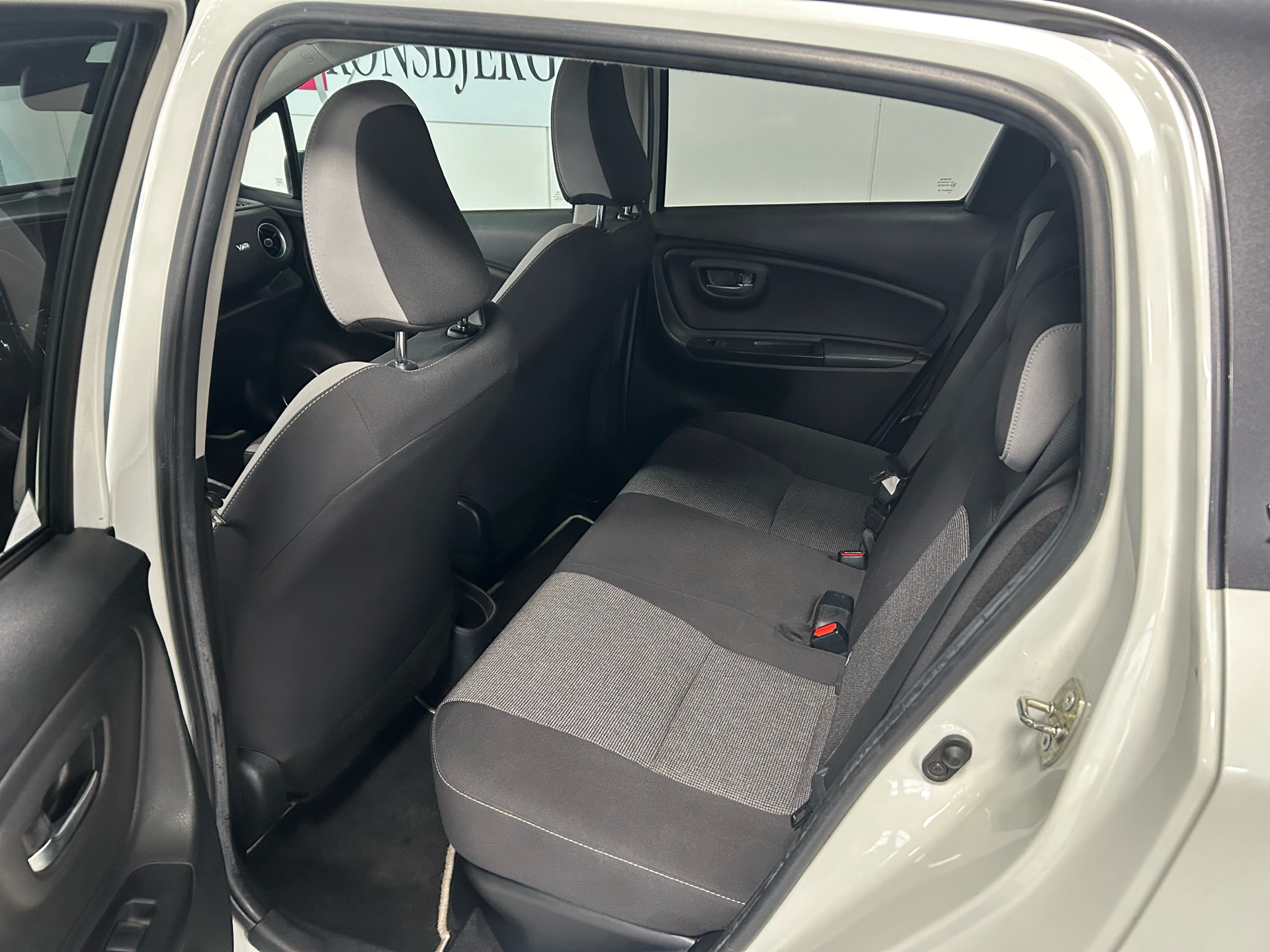 Billede af Toyota Yaris 1,5 Hybrid H3 Y20 E-CVT 100HK 5d Trinl. Gear