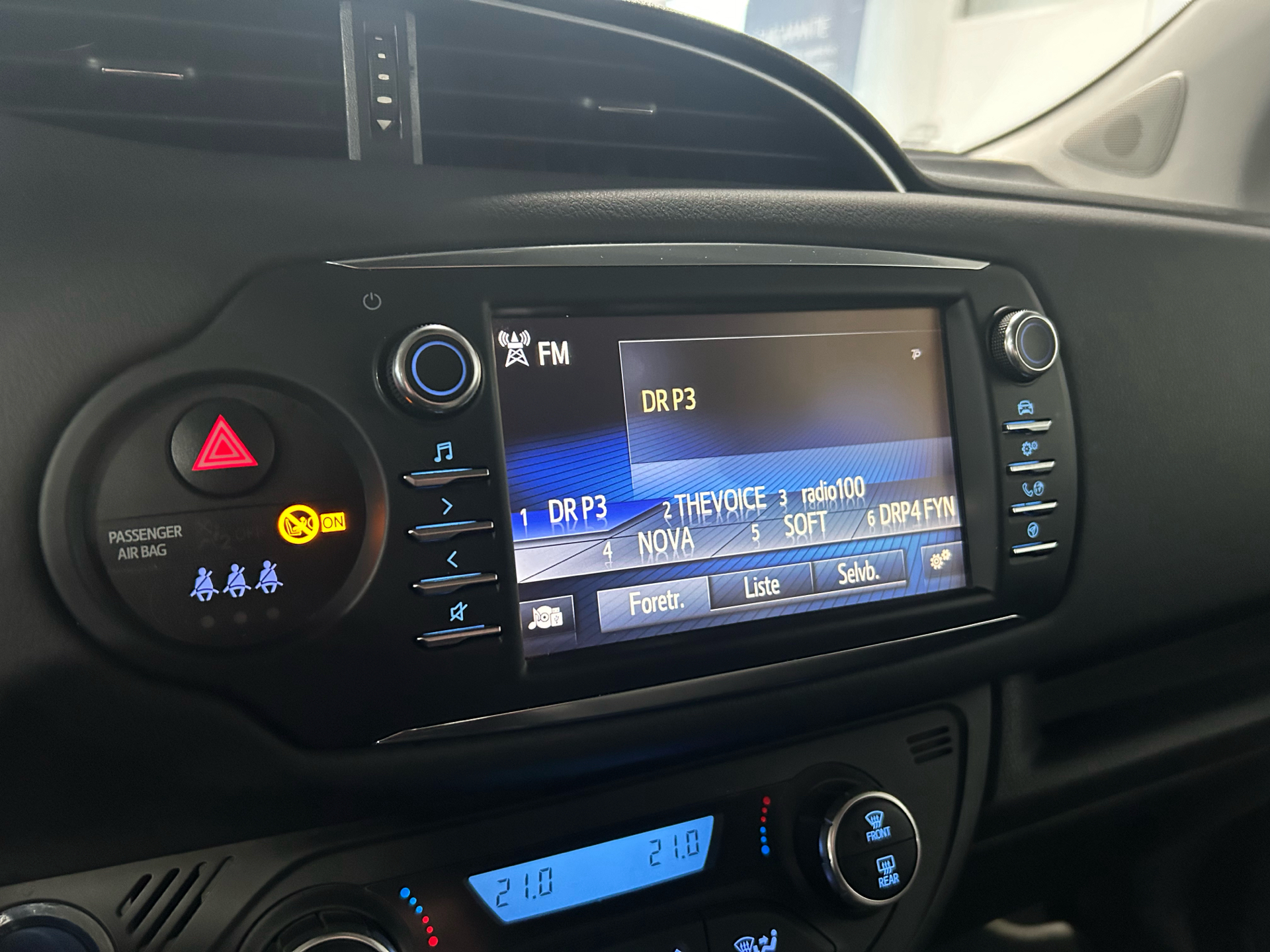 Billede af Toyota Yaris 1,5 Hybrid H3 Y20 E-CVT 100HK 5d Trinl. Gear