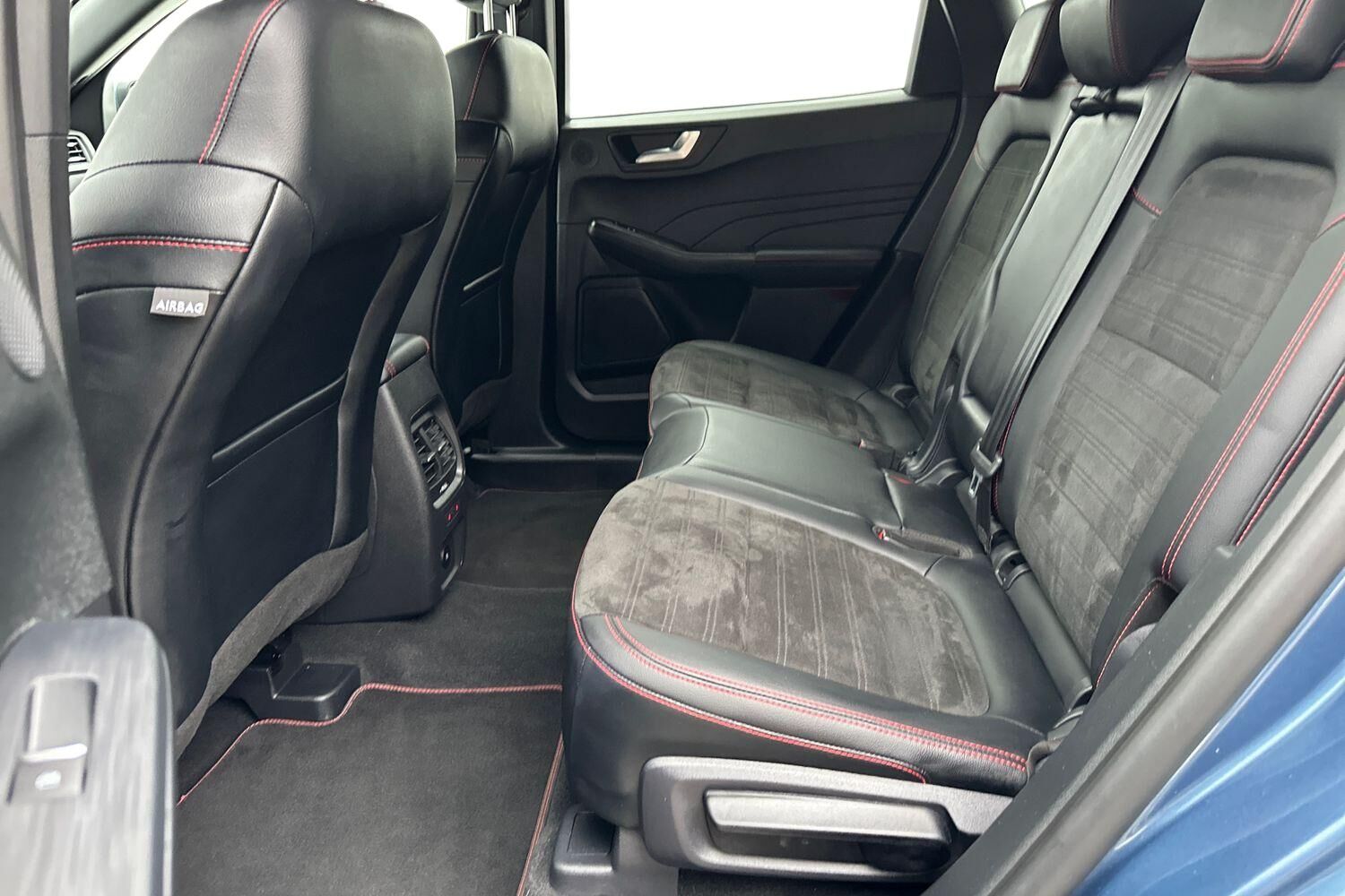 Billede af Ford Kuga 2,5 Plugin-hybrid ST-Line X CVT 225HK 5d Trinl. Gear