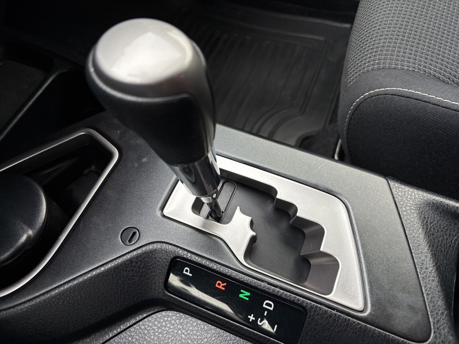 Billede af Toyota RAV4 2,5 Hybrid H3 Safety Sense 4x2 197HK 5d 6g Aut.