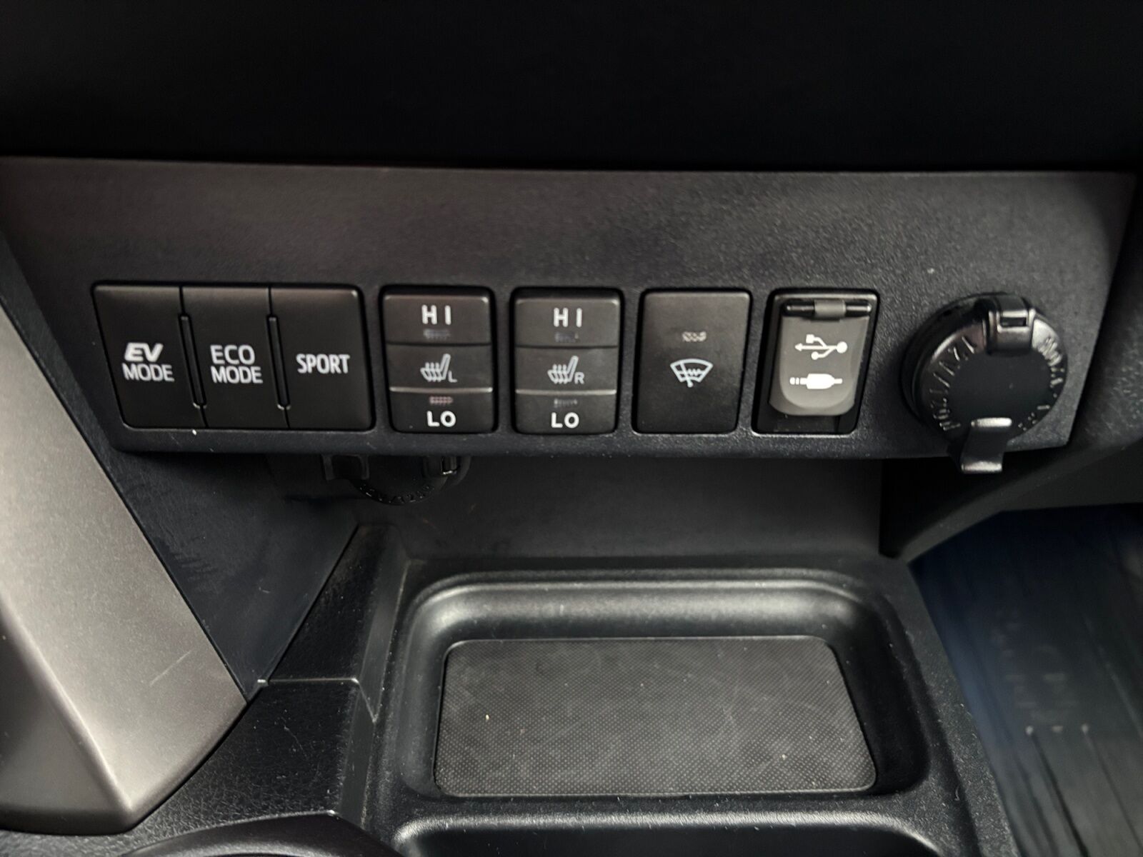 Billede af Toyota RAV4 2,5 Hybrid H3 Safety Sense 4x2 197HK 5d 6g Aut.