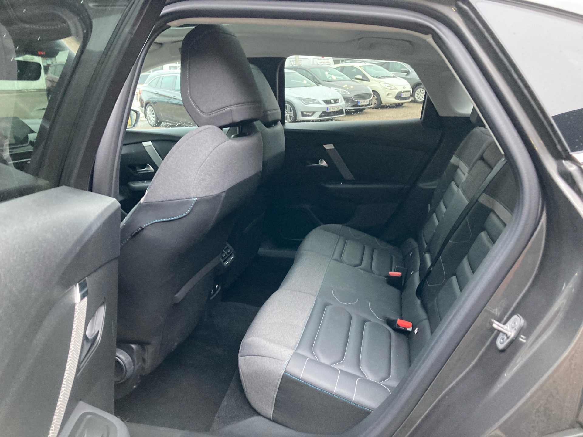 Billede af Citroën e-C4 X EL Max 136HK 5d Aut.