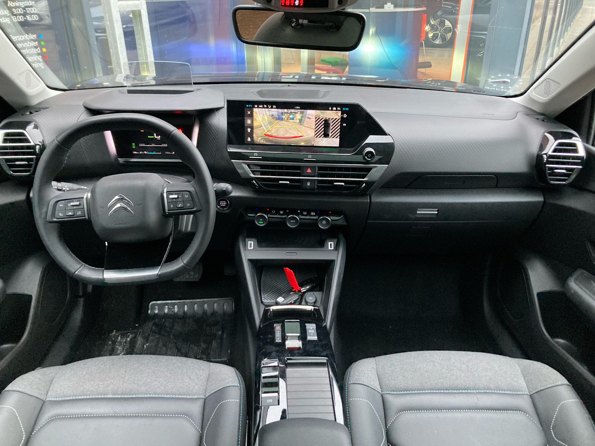 Billede af Citroën e-C4 X EL Max 136HK 5d Aut.