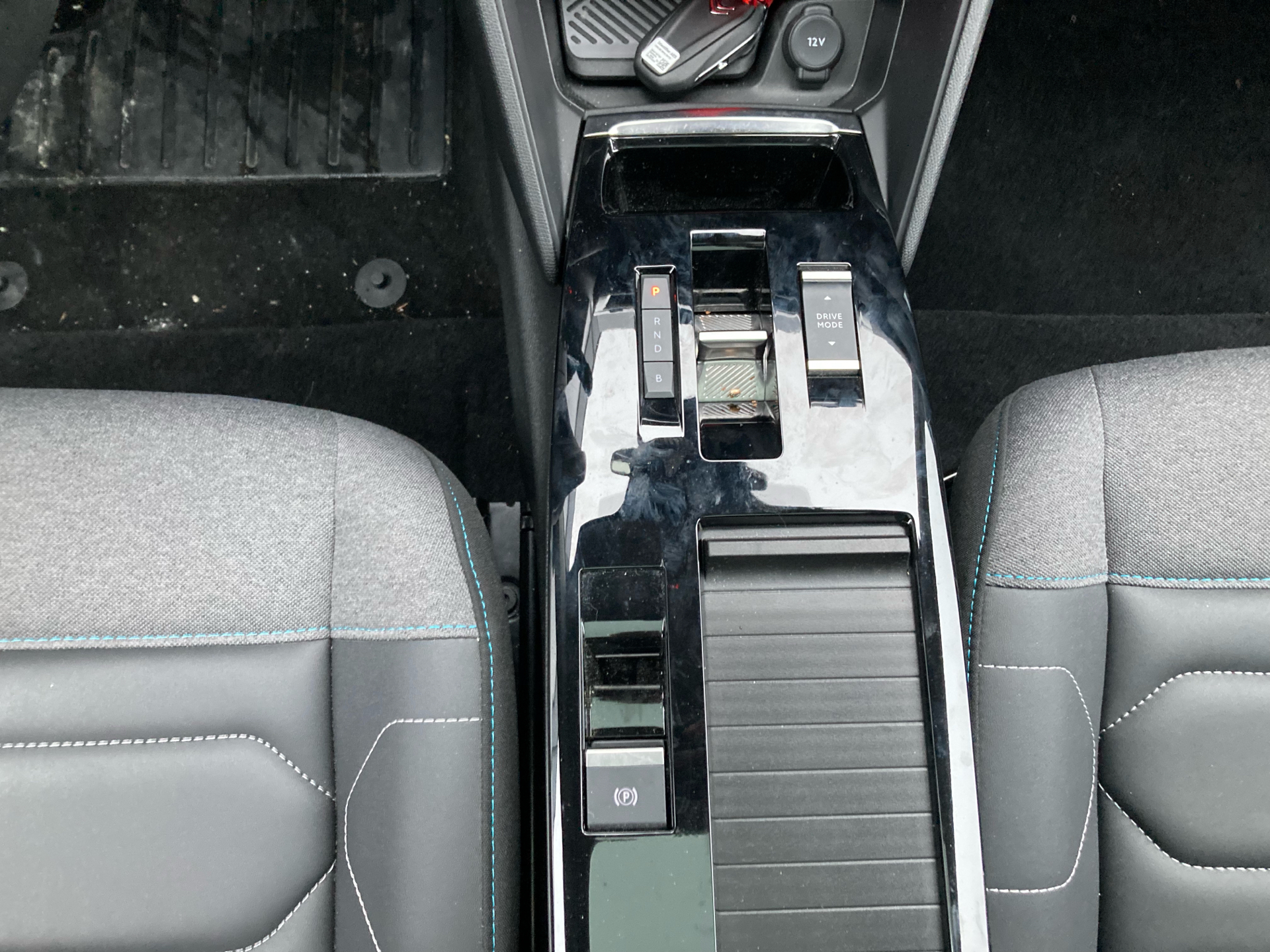 Billede af Citroën e-C4 X EL Max 136HK 5d Aut.