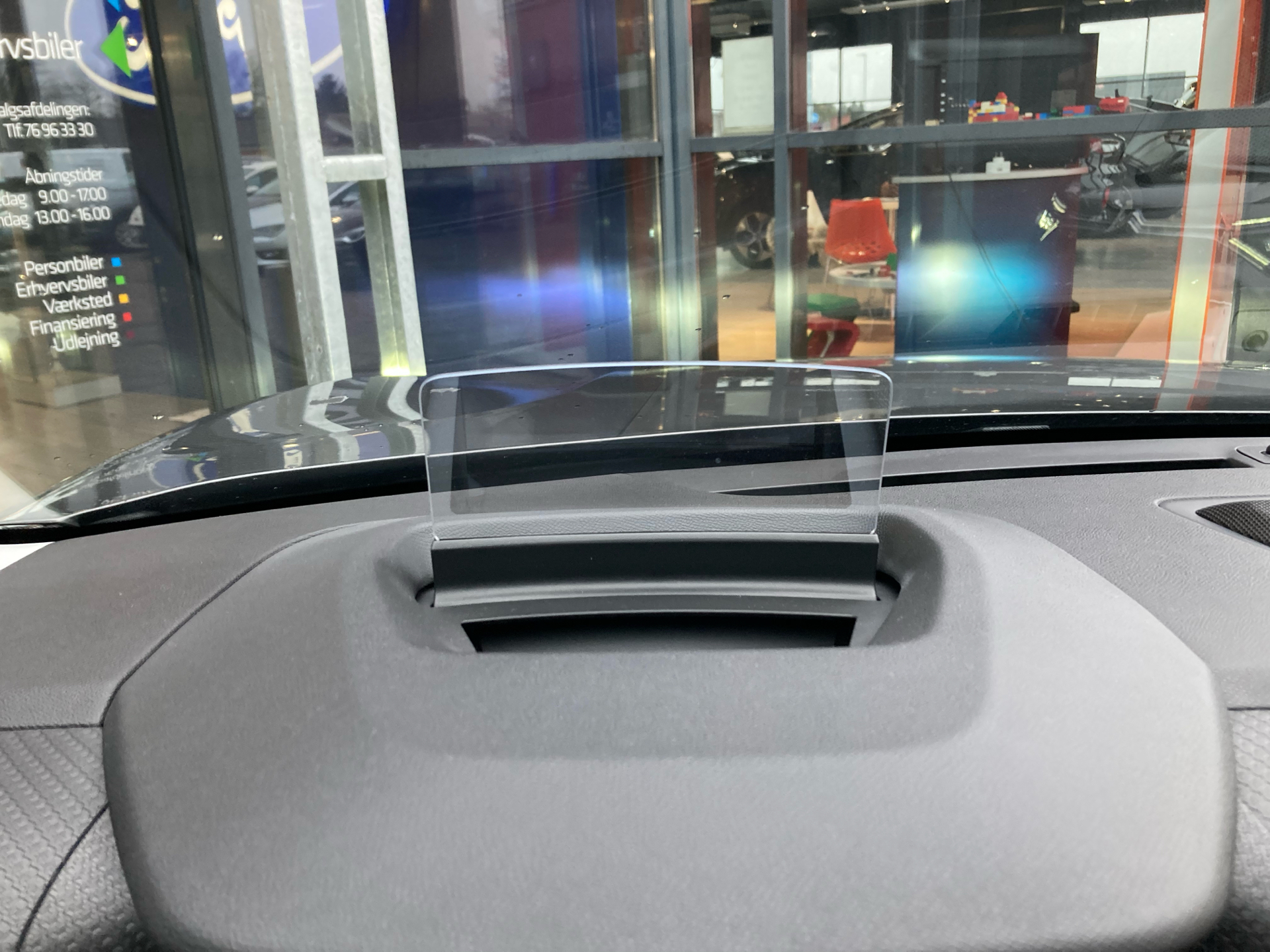 Billede af Citroën e-C4 X EL Max 136HK 5d Aut.