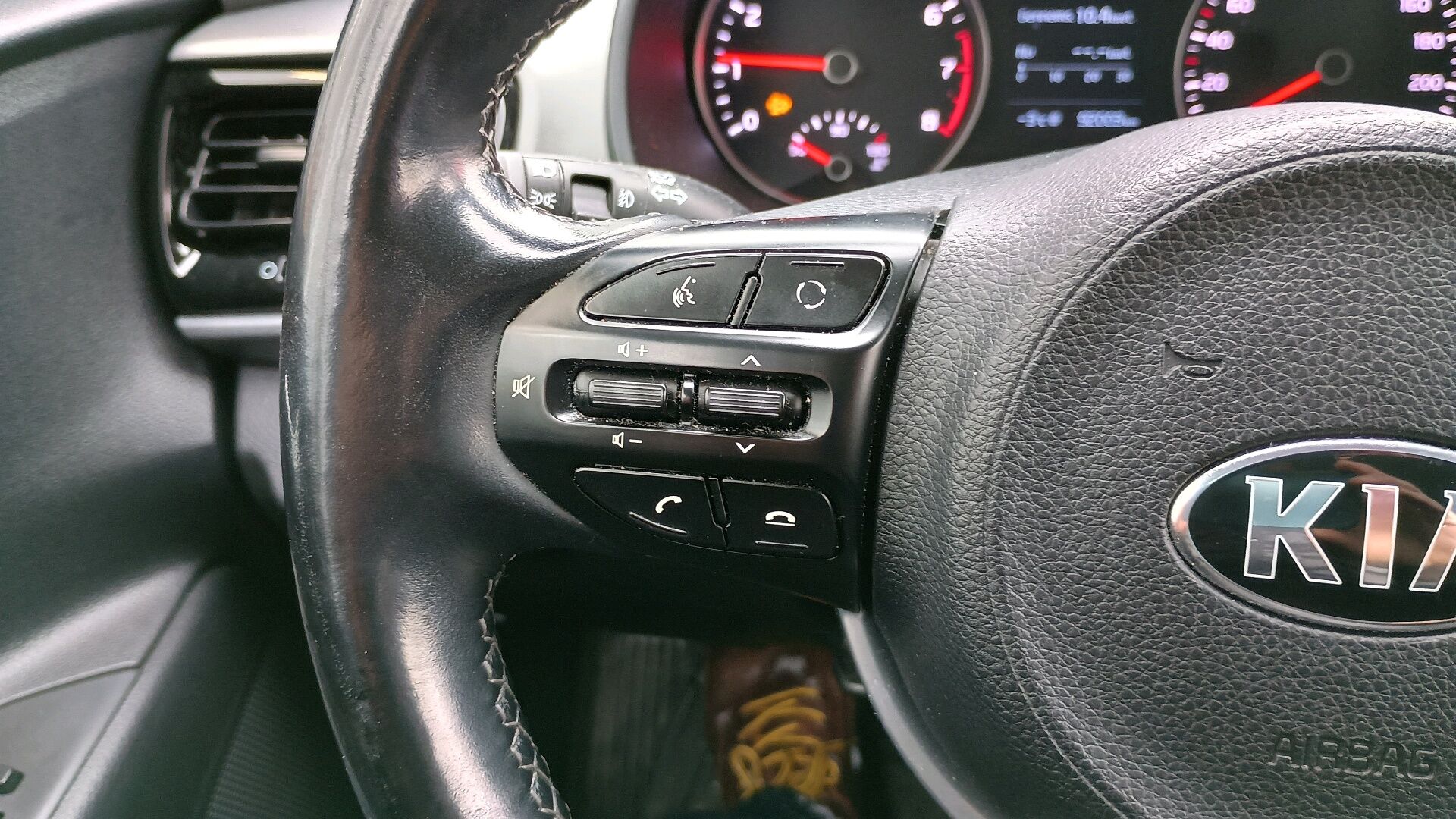 Billede af Kia Stonic 1,0 T-GDI Attraction Plus DCT 120HK 5d 7g Aut.