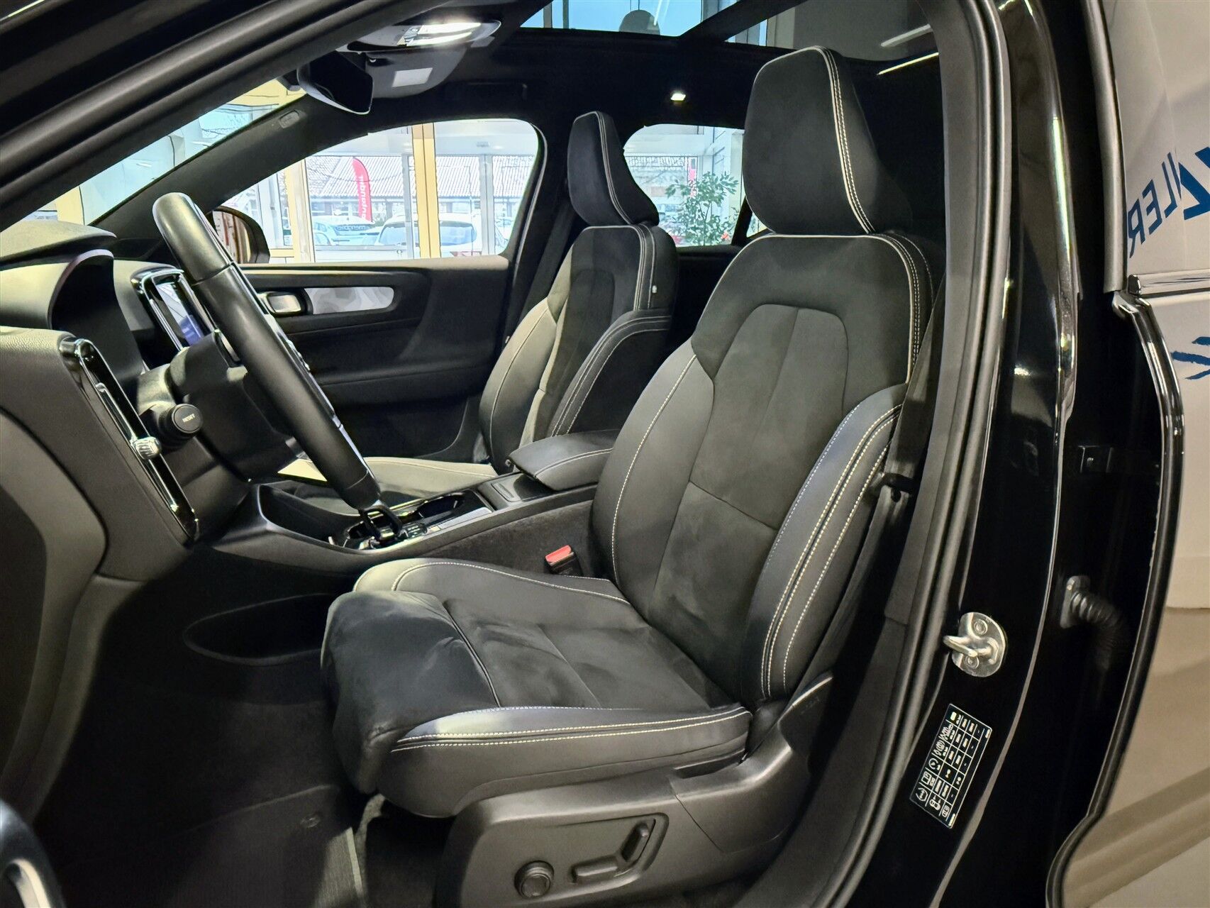 Billede af Volvo XC40 P8 Recharge Twin Ultimate AWD 408HK 5d Aut.