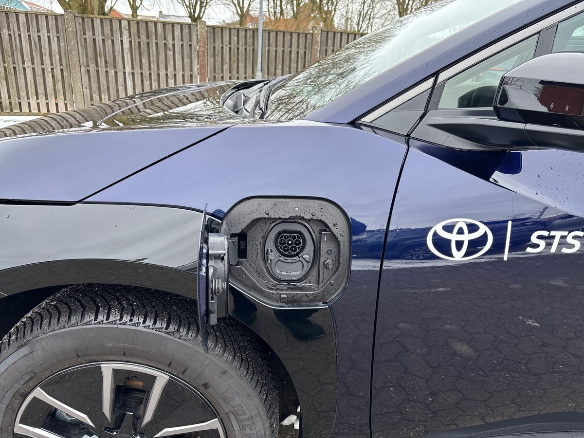 Billede af Toyota bZ4X 252 kW (343 hk) aut. gear AWD Executive