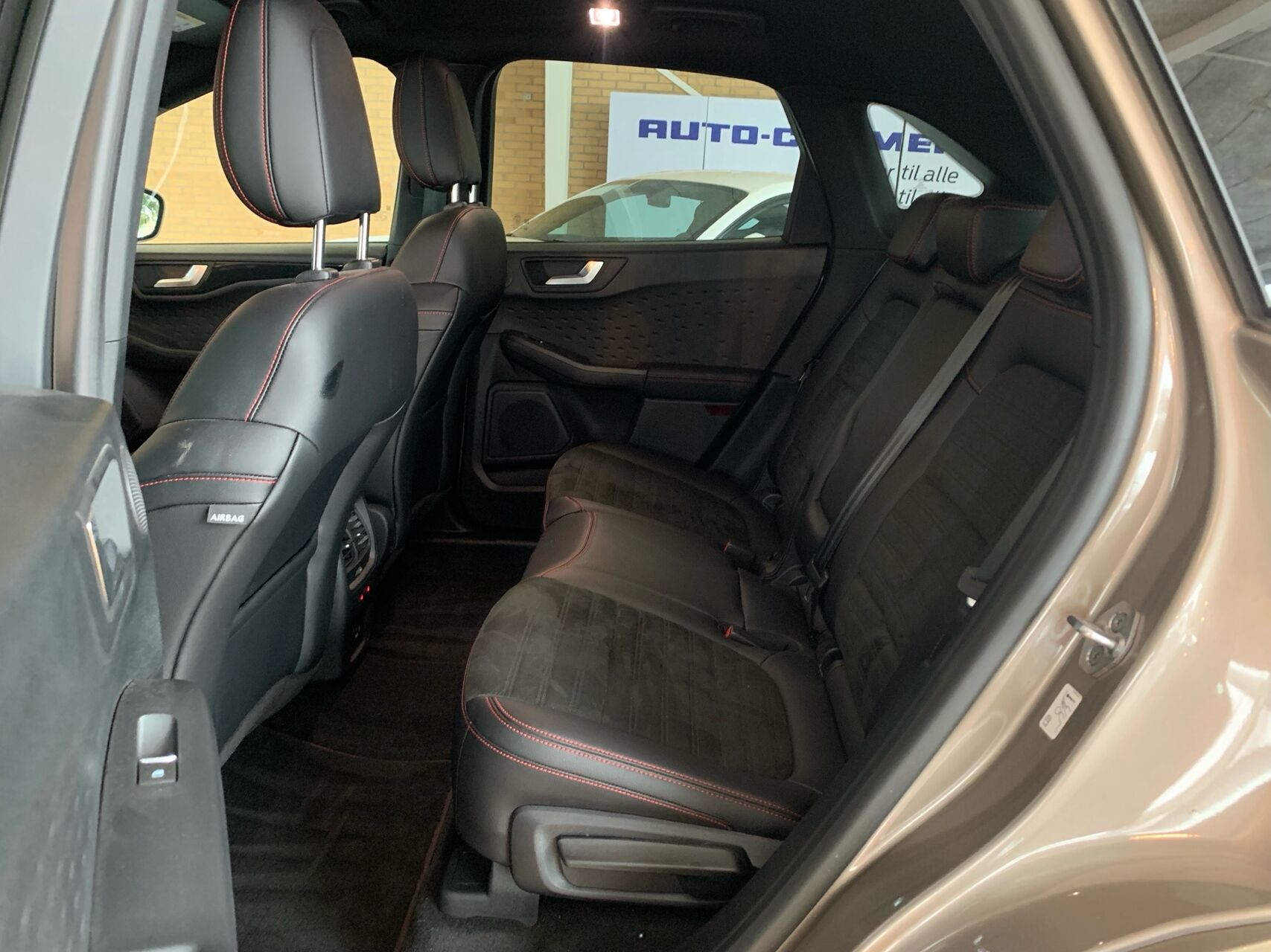 Billede af Ford Kuga 2,5 Plugin-hybrid ST-Line X CVT 225HK 5d Trinl. Gear