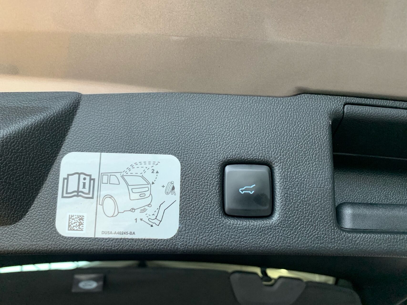 Billede af Ford Kuga 2,5 Plugin-hybrid ST-Line X CVT 225HK 5d Trinl. Gear