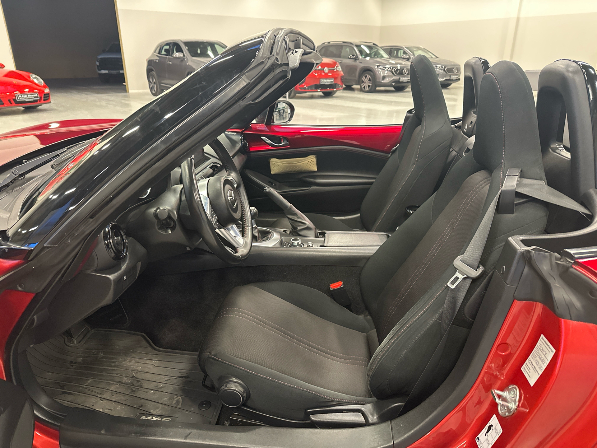 Billede af Mazda MX-5 1,5 Skyactiv-G 132HK Cabr. 6g