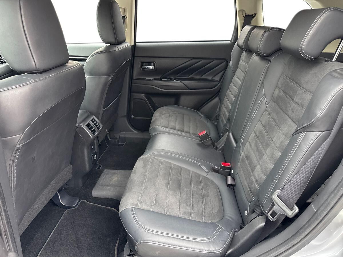Billede af Mitsubishi Outlander 2,4 PHEV  Plugin-hybrid Intense 4WD 224HK 5d 6g Trinl. Gear