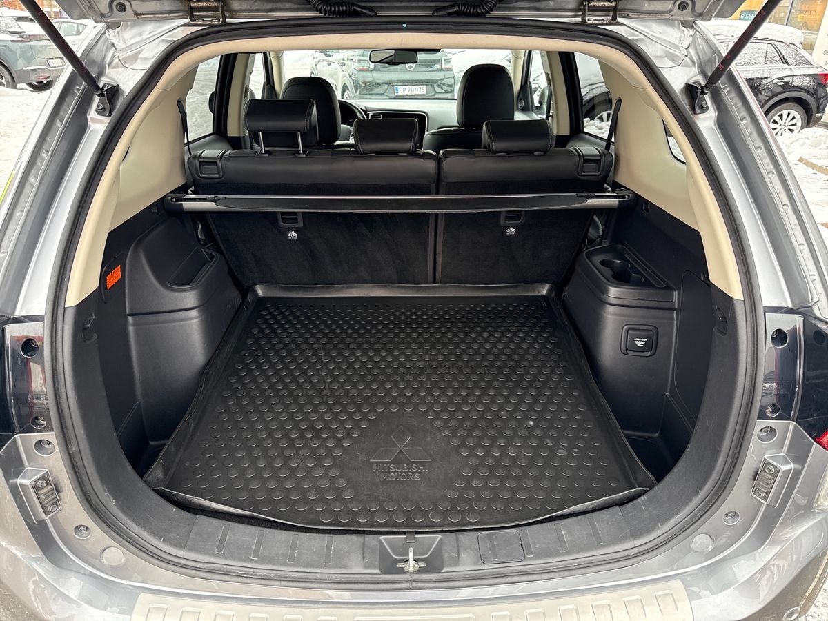 Billede af Mitsubishi Outlander 2,4 PHEV  Plugin-hybrid Intense 4WD 224HK 5d 6g Trinl. Gear