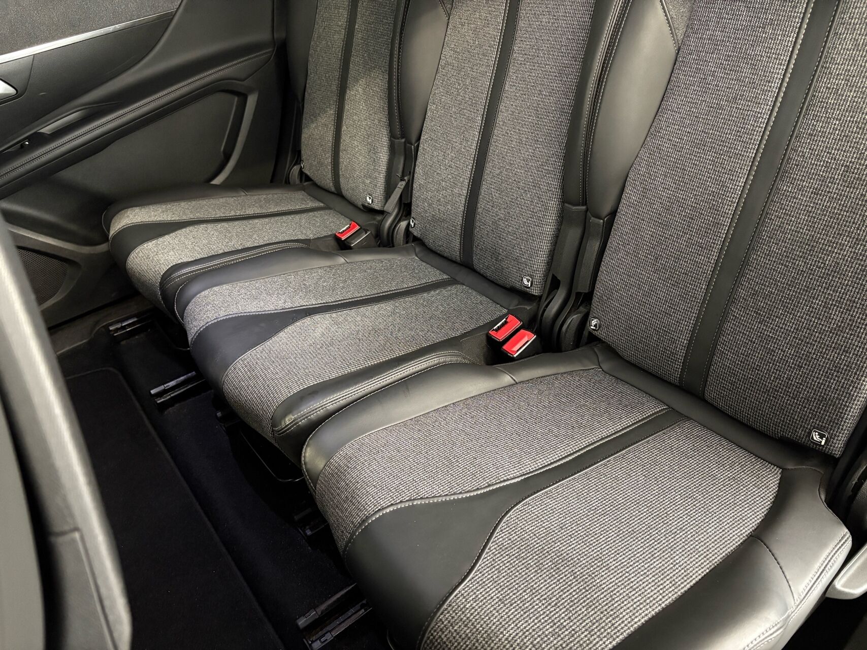 Billede af Peugeot 5008 1,6 BlueHDi Allure Start/Stop 120HK 5d 6g