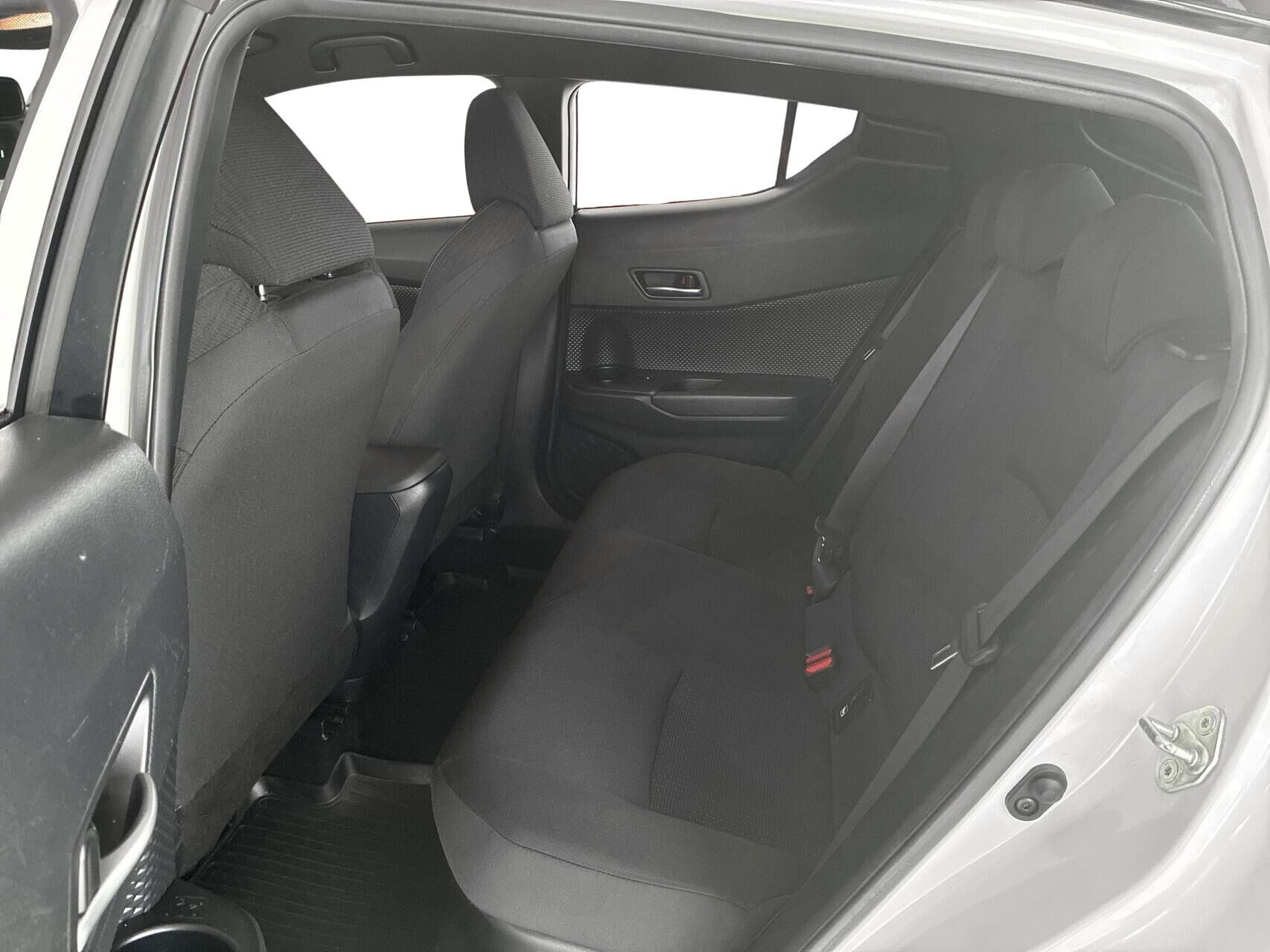 Billede af Toyota C-HR 1,8 Hybrid C-LUB Premium Bi-tone Multidrive S 122HK 5d Aut.