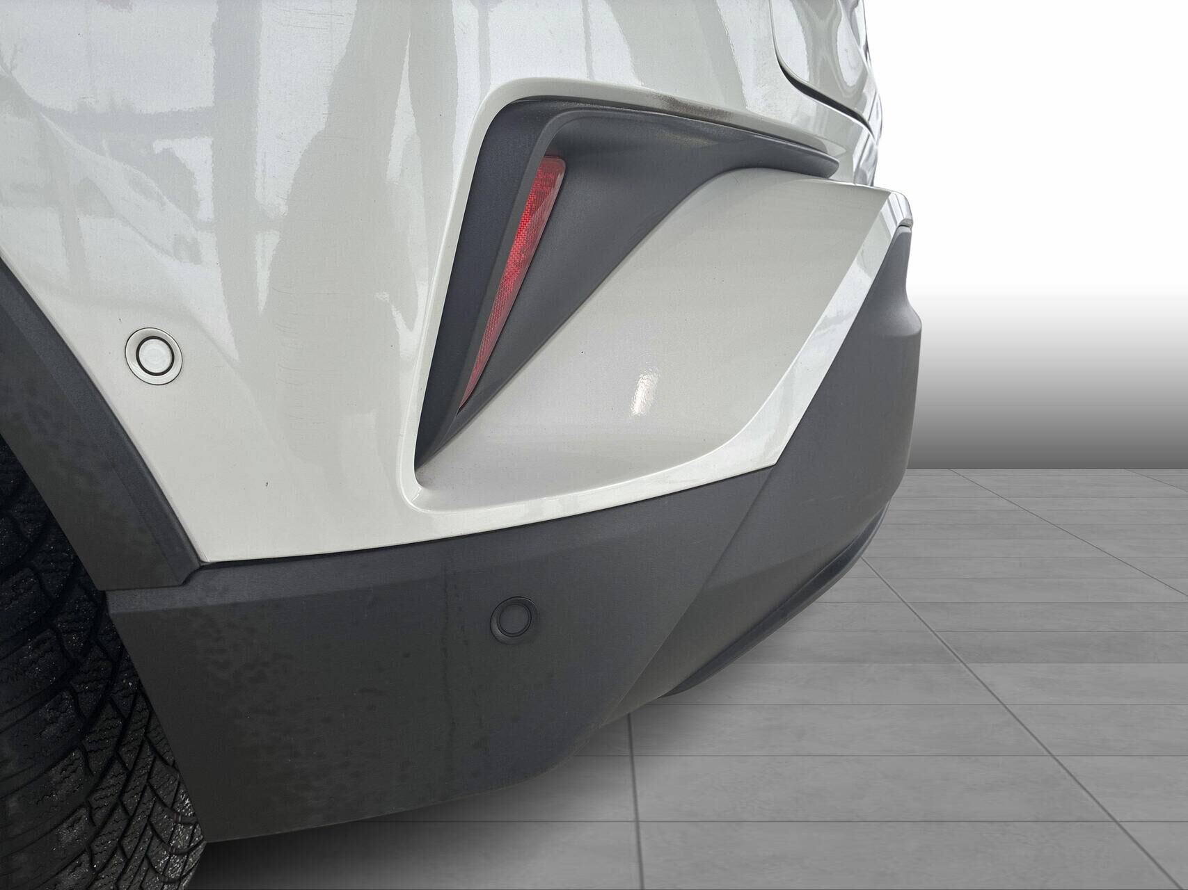 Billede af Toyota C-HR 1,8 Hybrid C-LUB Premium Bi-tone Multidrive S 122HK 5d Aut.