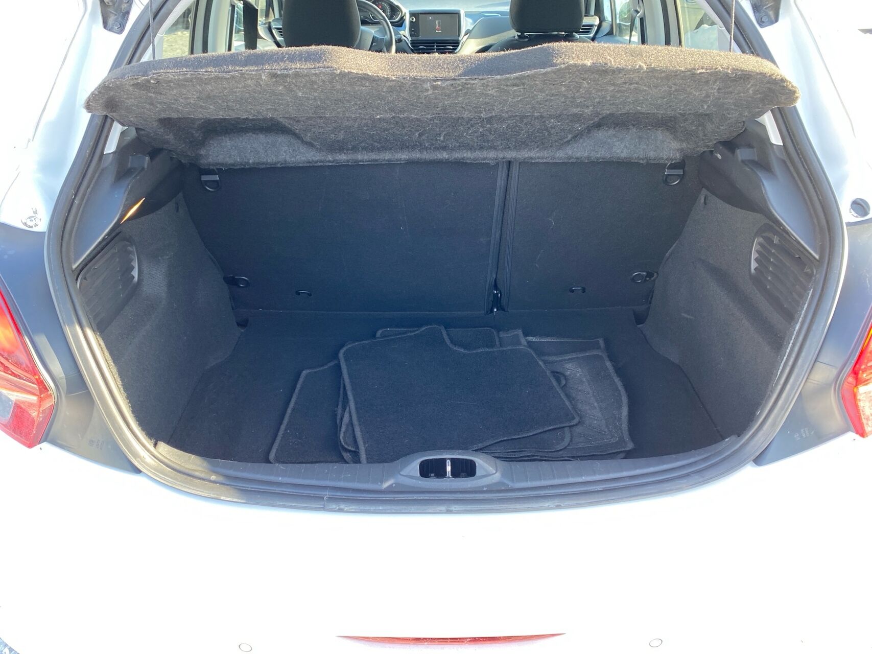 Billede af Peugeot 208 1,6 BlueHDi Allure 100HK 5d