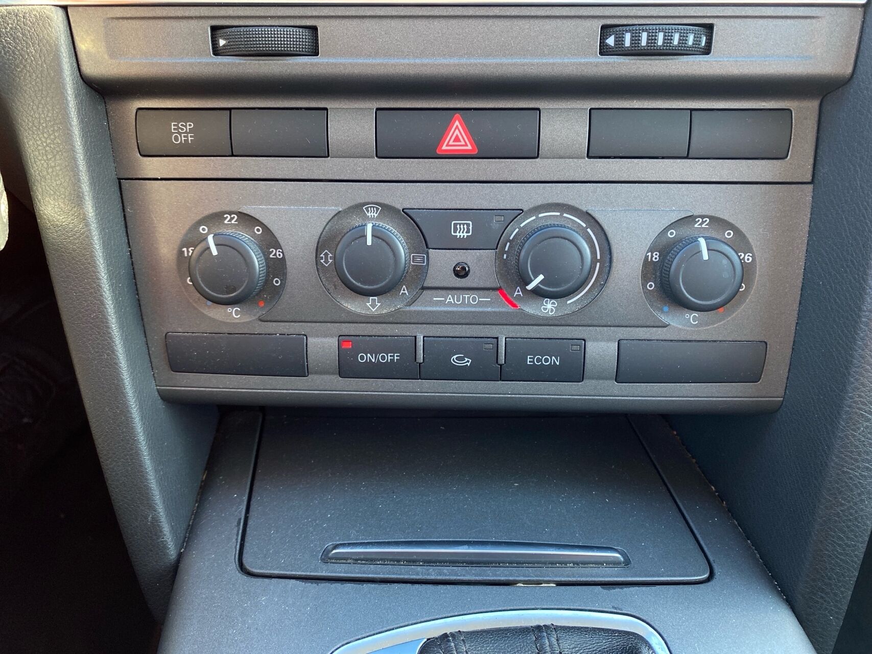 Billede af Audi A6 2,4 V6 Multitr. 177HK Trinl. Gear