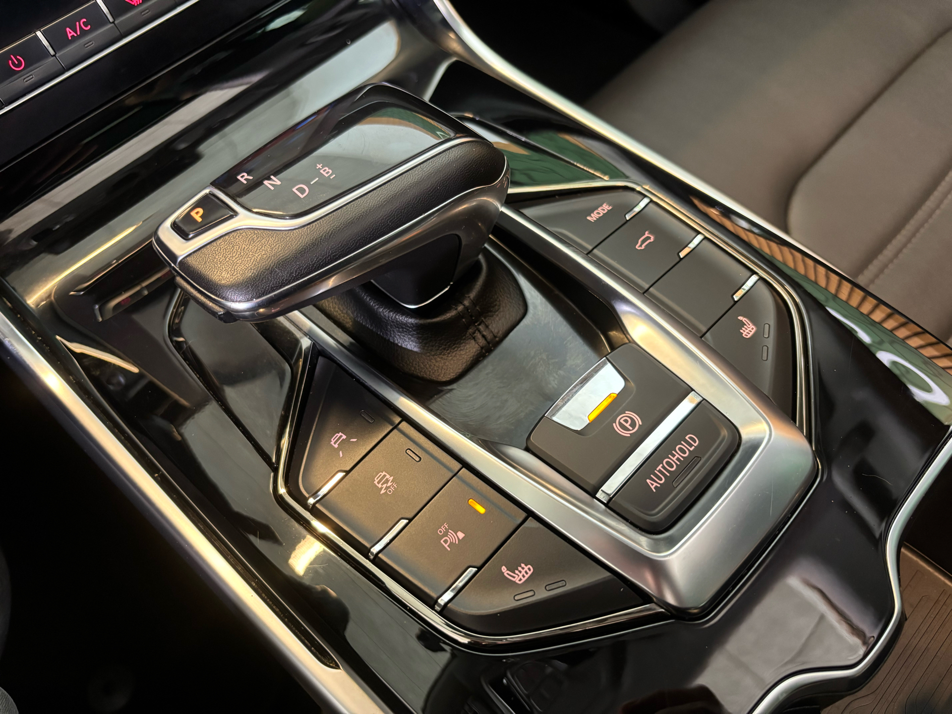 Billede af Maxus Euniq 6 EL 177HK 5d Aut.