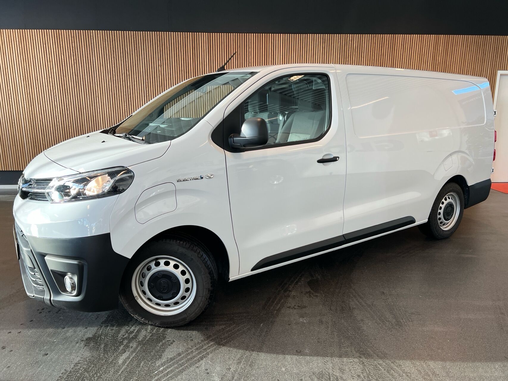 Billede af Toyota Proace Electric Long EL Comfort 136HK Van Aut.