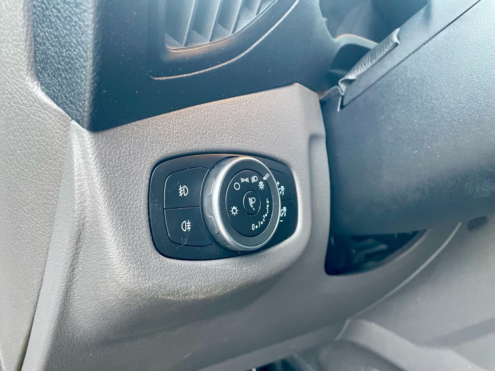 Billede af Ford Transit Connect Kort 1,5 EcoBlue Limited 100HK Van 6g