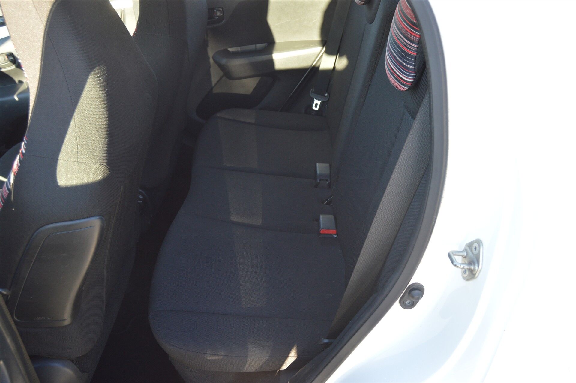 Billede af Citroën C1 1,0 VTi Funky Airscape start/stop 68HK 5d