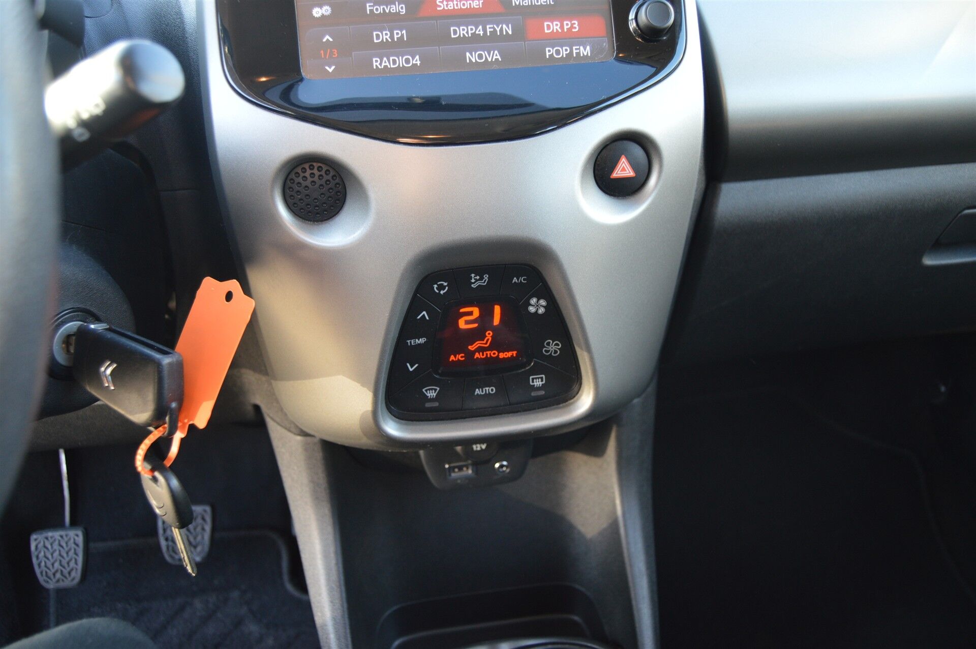 Billede af Citroën C1 1,0 VTi Funky Airscape start/stop 68HK 5d