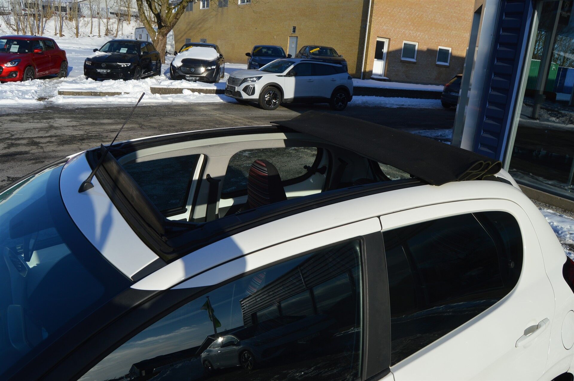 Billede af Citroën C1 1,0 VTi Funky Airscape start/stop 68HK 5d