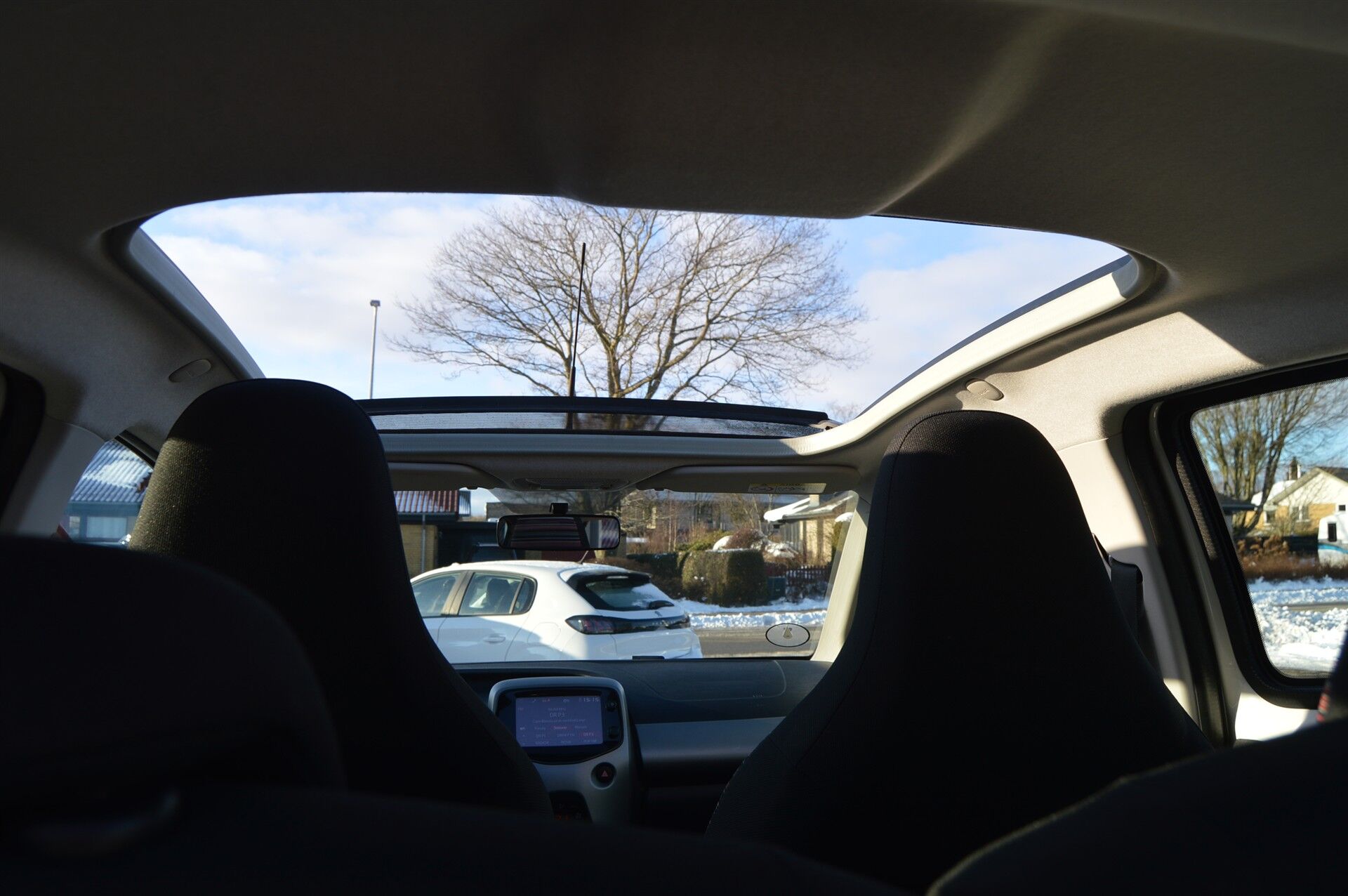 Billede af Citroën C1 1,0 VTi Funky Airscape start/stop 68HK 5d