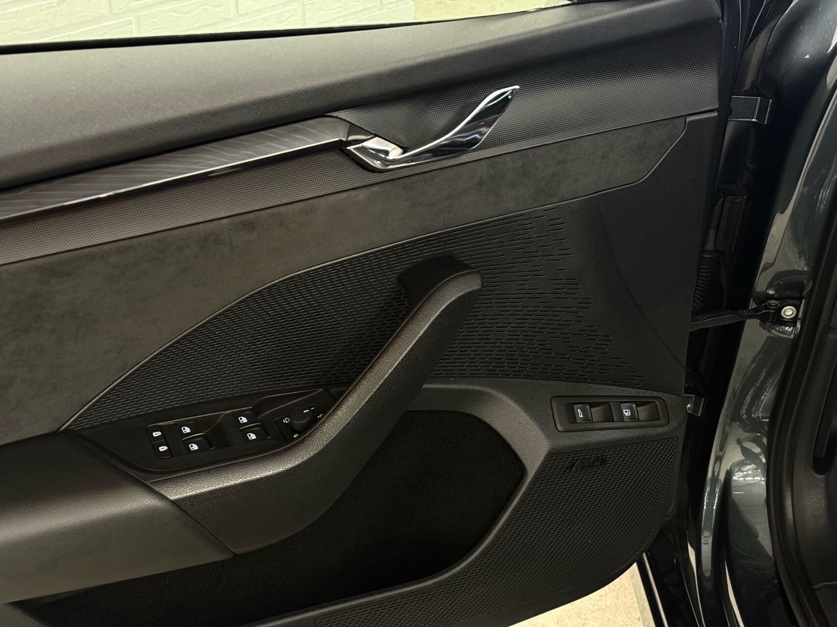 Billede af Skoda Octavia Combi 1,4 TSI  Plugin-hybrid iV RS DSG 245HK Stc 6g Aut.