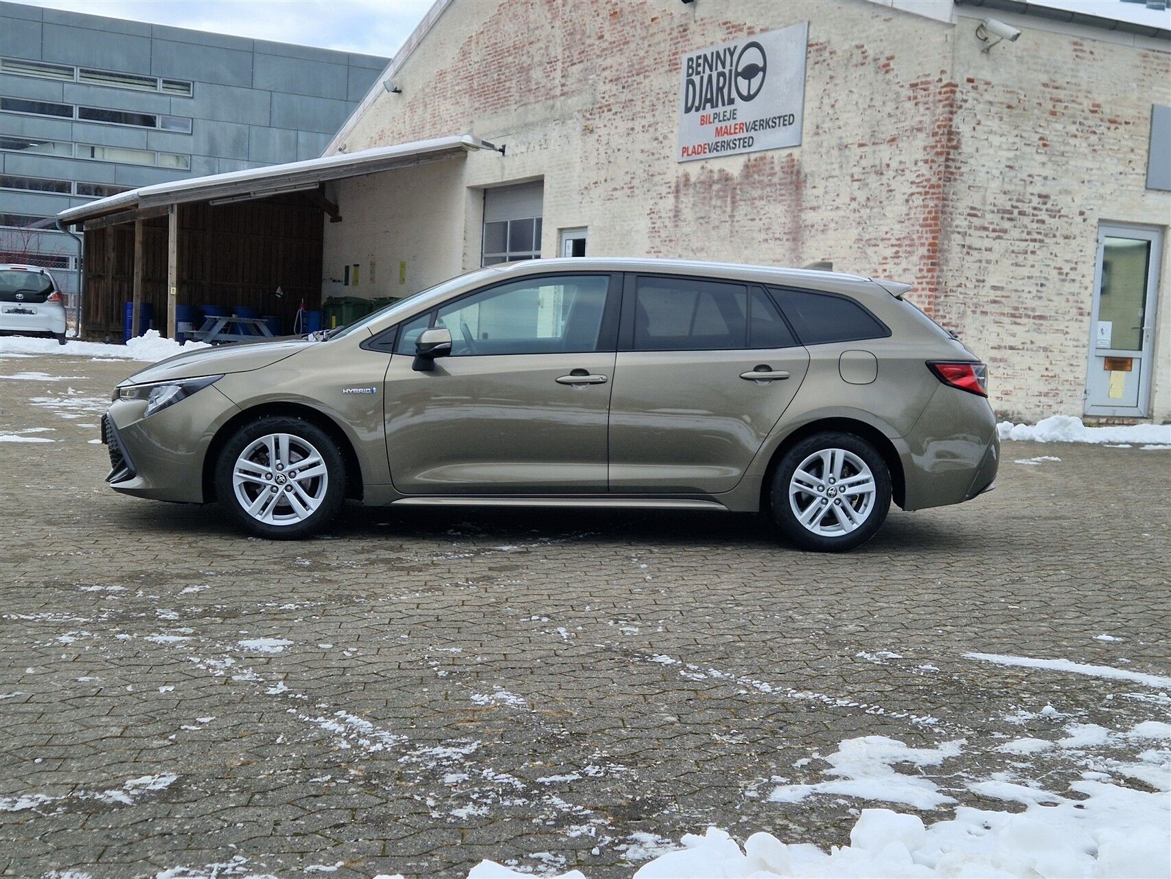 Billede af Toyota Corolla Touring Sports 1,8 Hybrid Active Smart E-CVT 122HK Stc Trinl. Gear