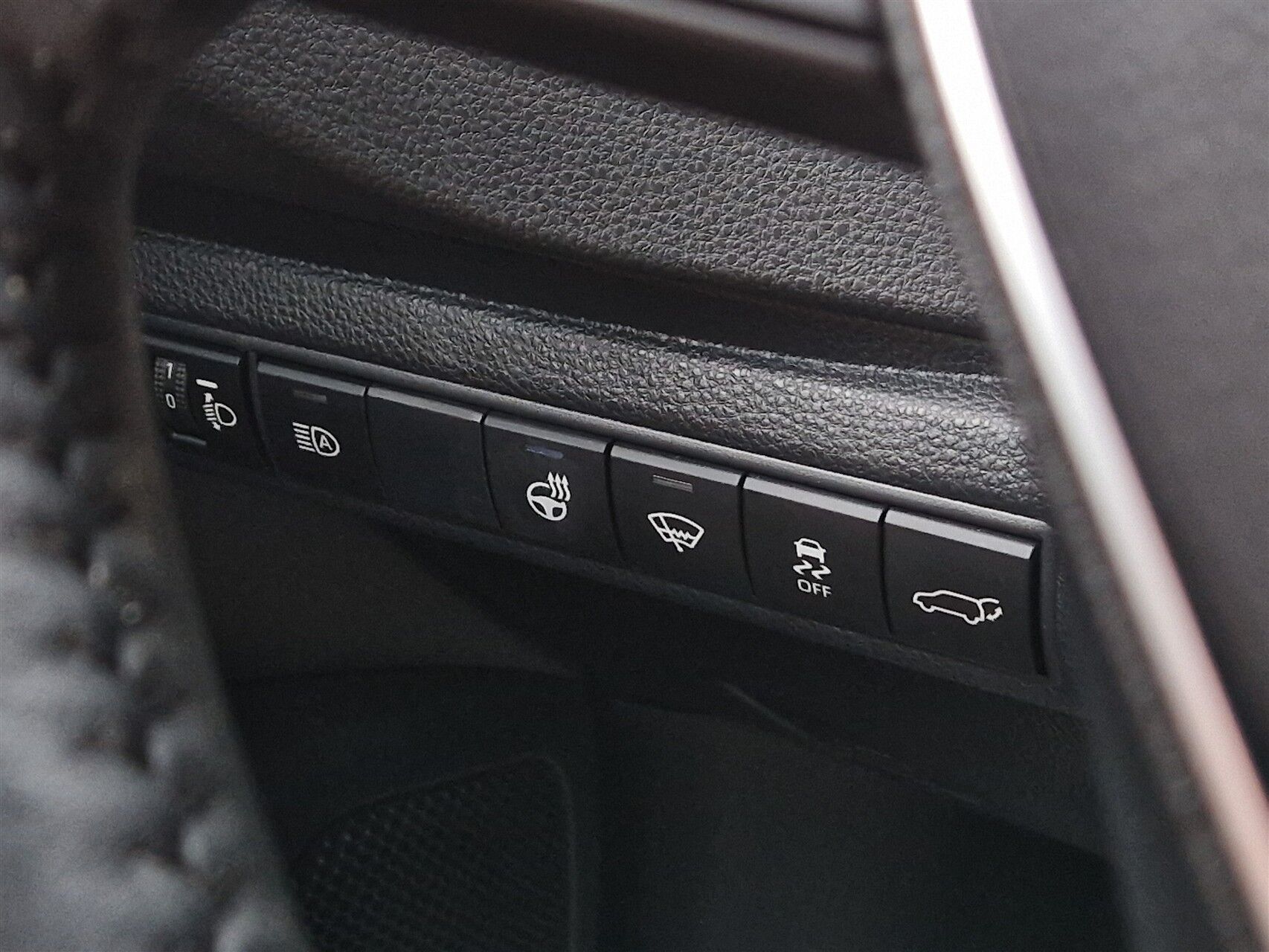 Billede af Toyota Corolla Touring Sports 1,8 Hybrid Active Smart E-CVT 122HK Stc Trinl. Gear