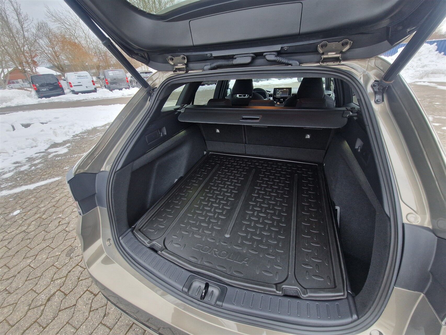 Billede af Toyota Corolla Touring Sports 1,8 Hybrid Active Smart E-CVT 122HK Stc Trinl. Gear