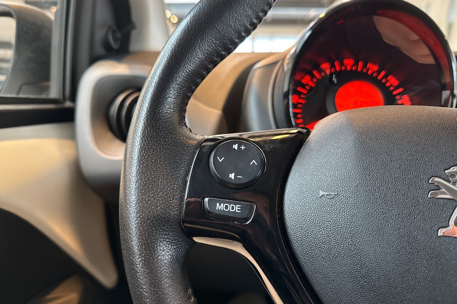 Billede af Peugeot 108 1,0 e-Vti Active+ 72HK 5d