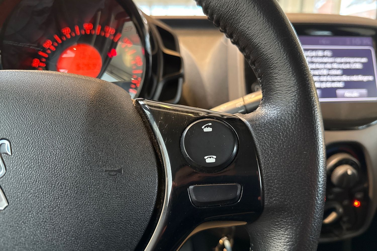 Billede af Peugeot 108 1,0 e-Vti Active+ 72HK 5d