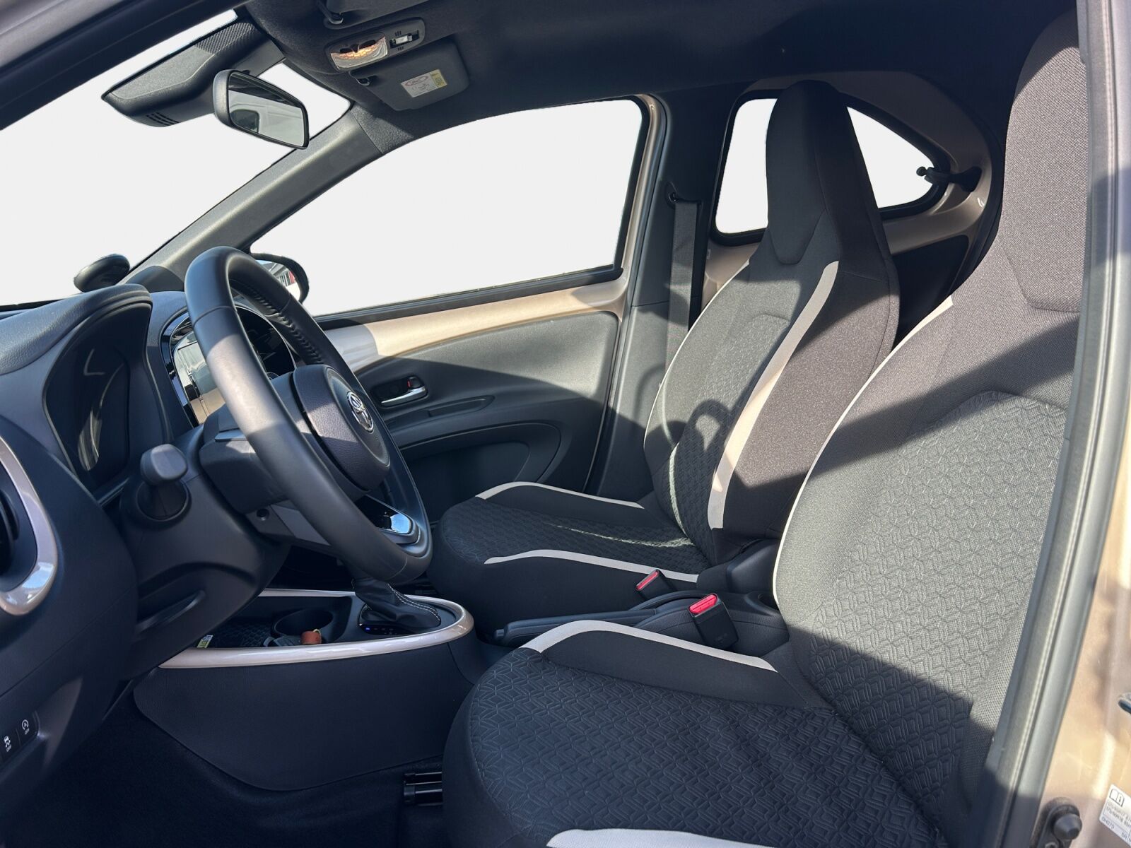 Billede af Toyota Aygo X 1,0 VVT-I Pulse Design 72HK 5d Aut.