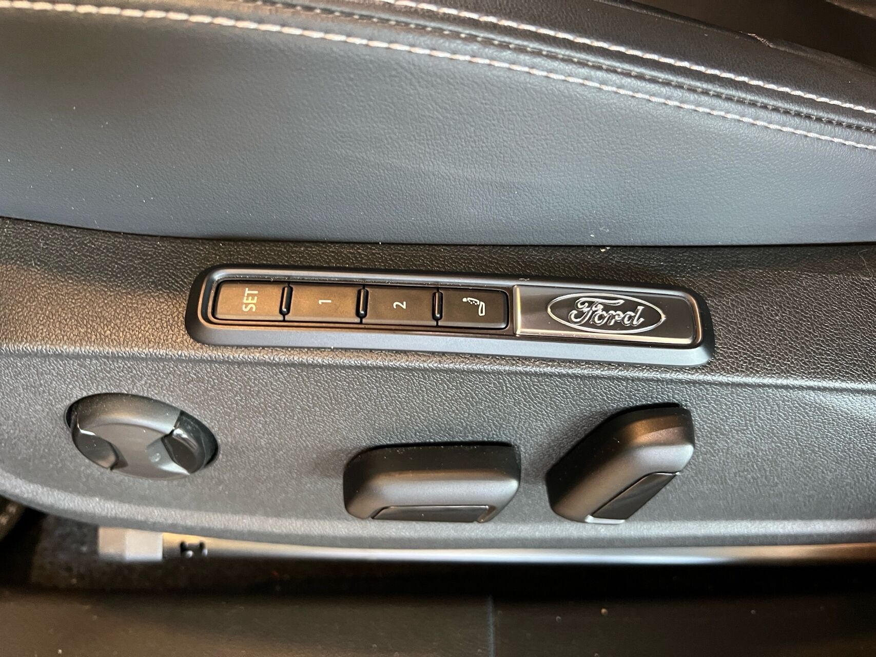 Billede af Ford Explorer EL UR Premium AWD 340HK 5d Aut.