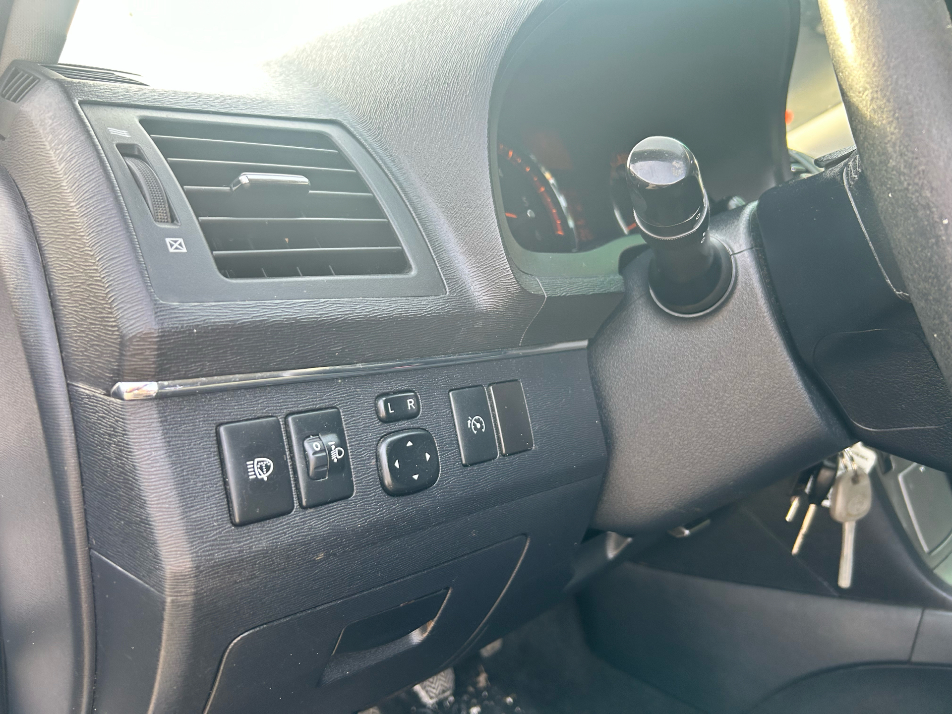 Billede af Toyota Avensis 2,0 D-4D DPF T1 126HK Stc 6g