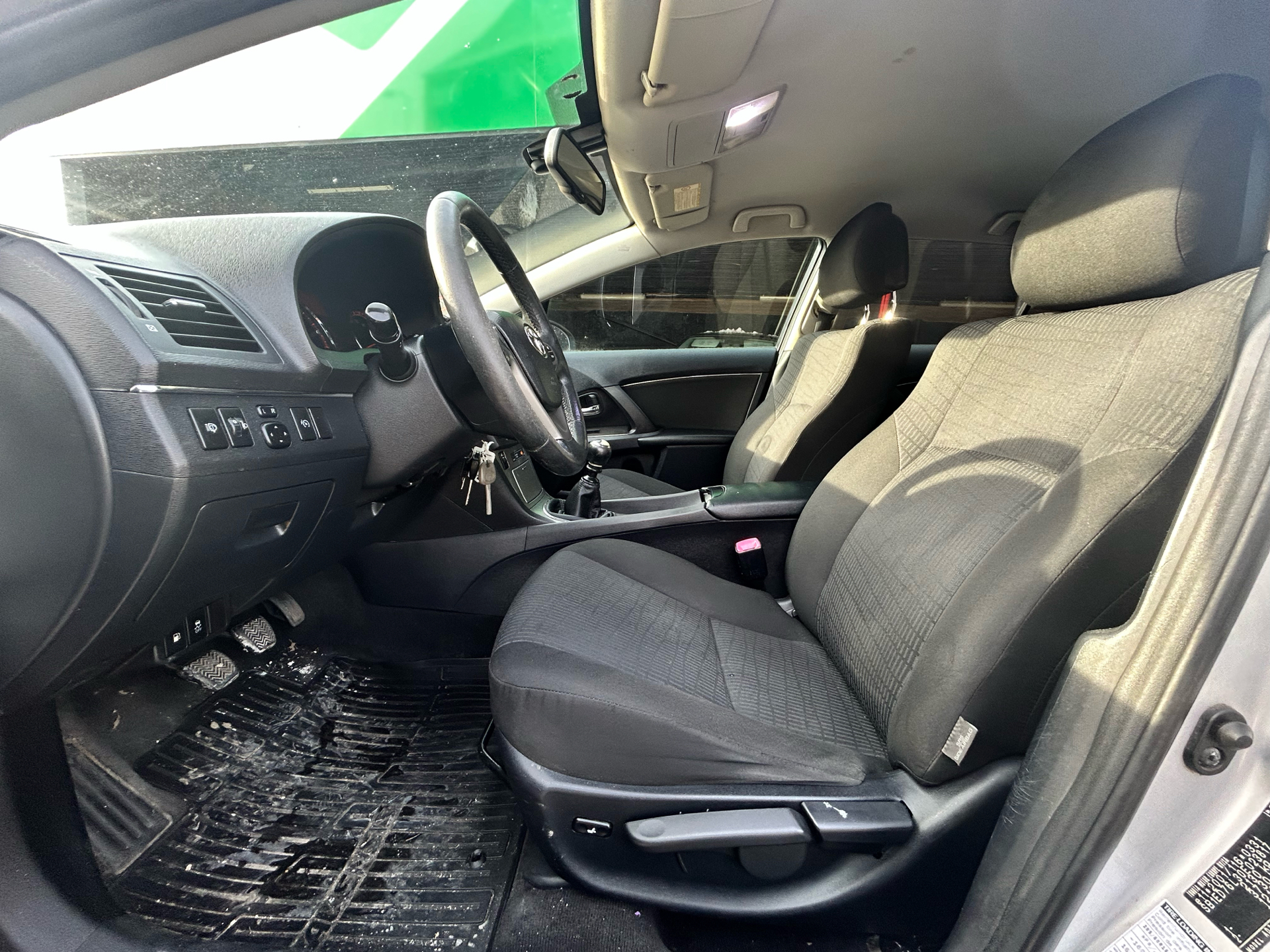 Billede af Toyota Avensis 2,0 D-4D DPF T1 126HK Stc 6g