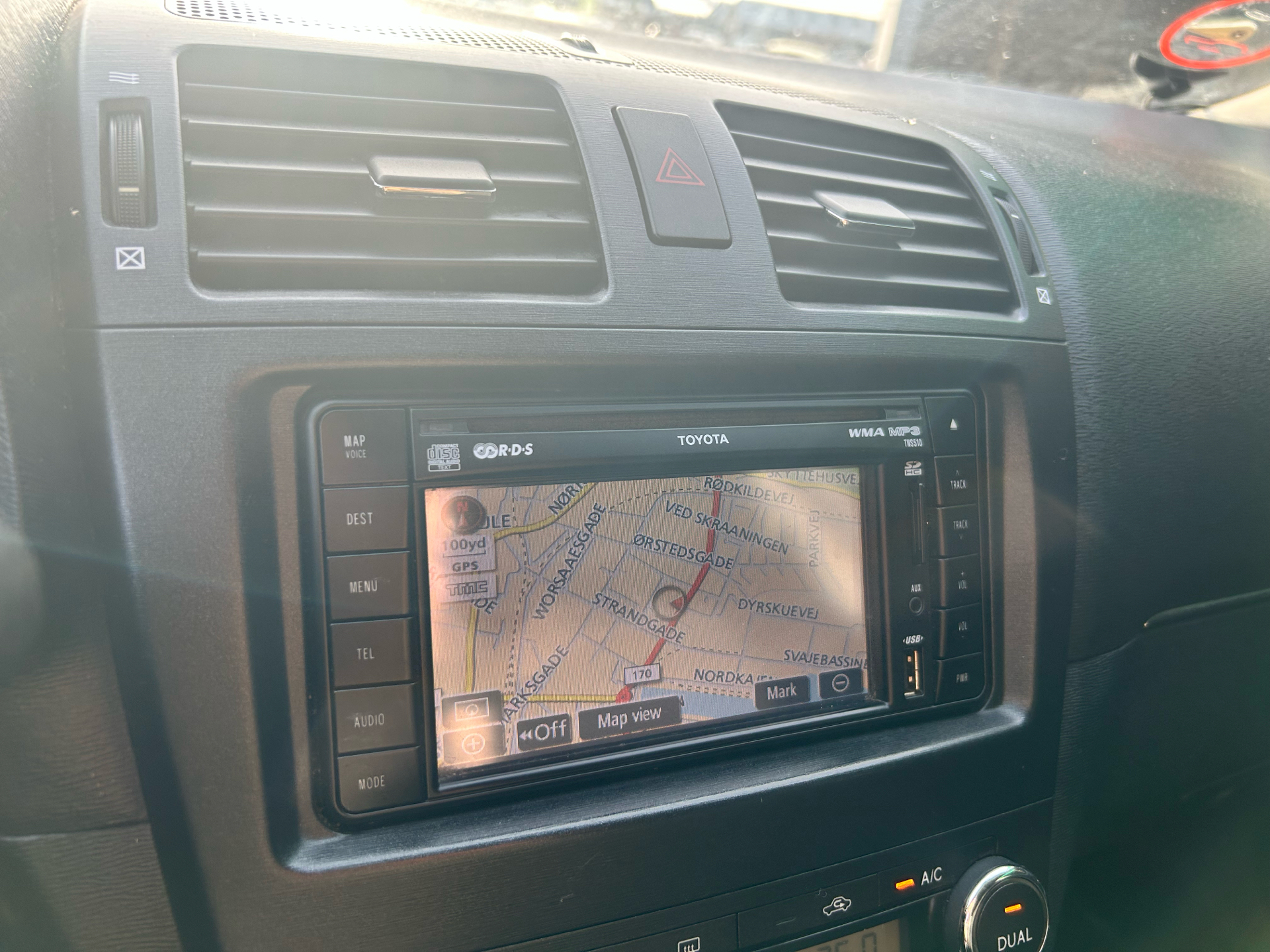 Billede af Toyota Avensis 2,0 D-4D DPF T1 126HK Stc 6g