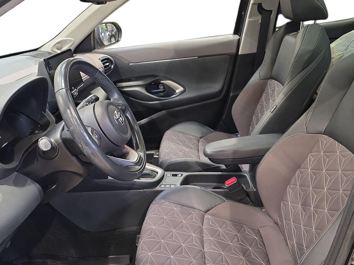 Billede af Toyota Yaris Cross 1,5 Hybrid Elegant 116HK 5d Trinl. Gear