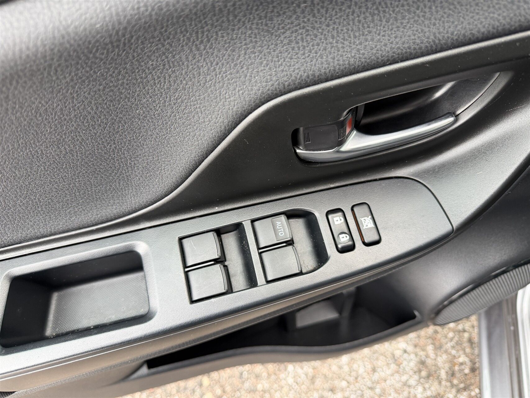 Billede af Toyota Yaris 1,5 VVT-I T2 Limited Multidrive S 111HK 5d 6g Aut.