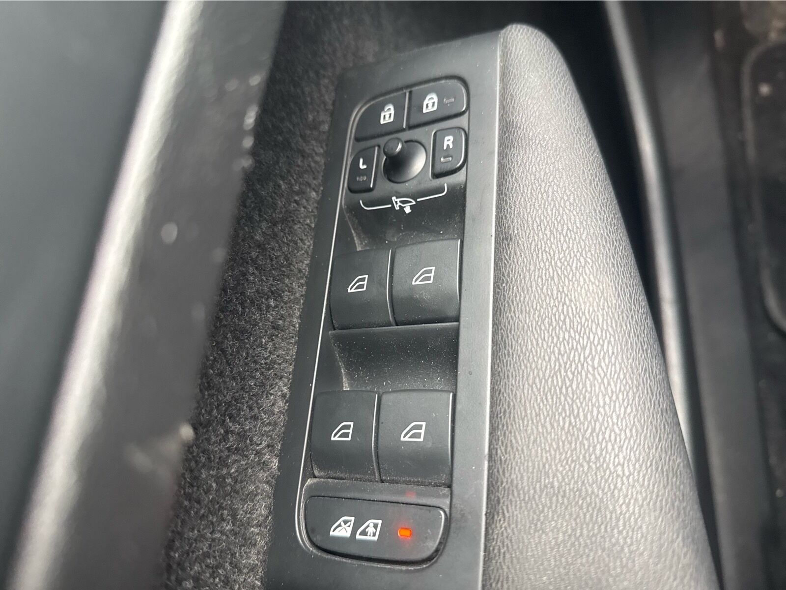 Billede af Volvo XC40 P8 Recharge Twin Ultimate AWD 408HK 5d Aut.