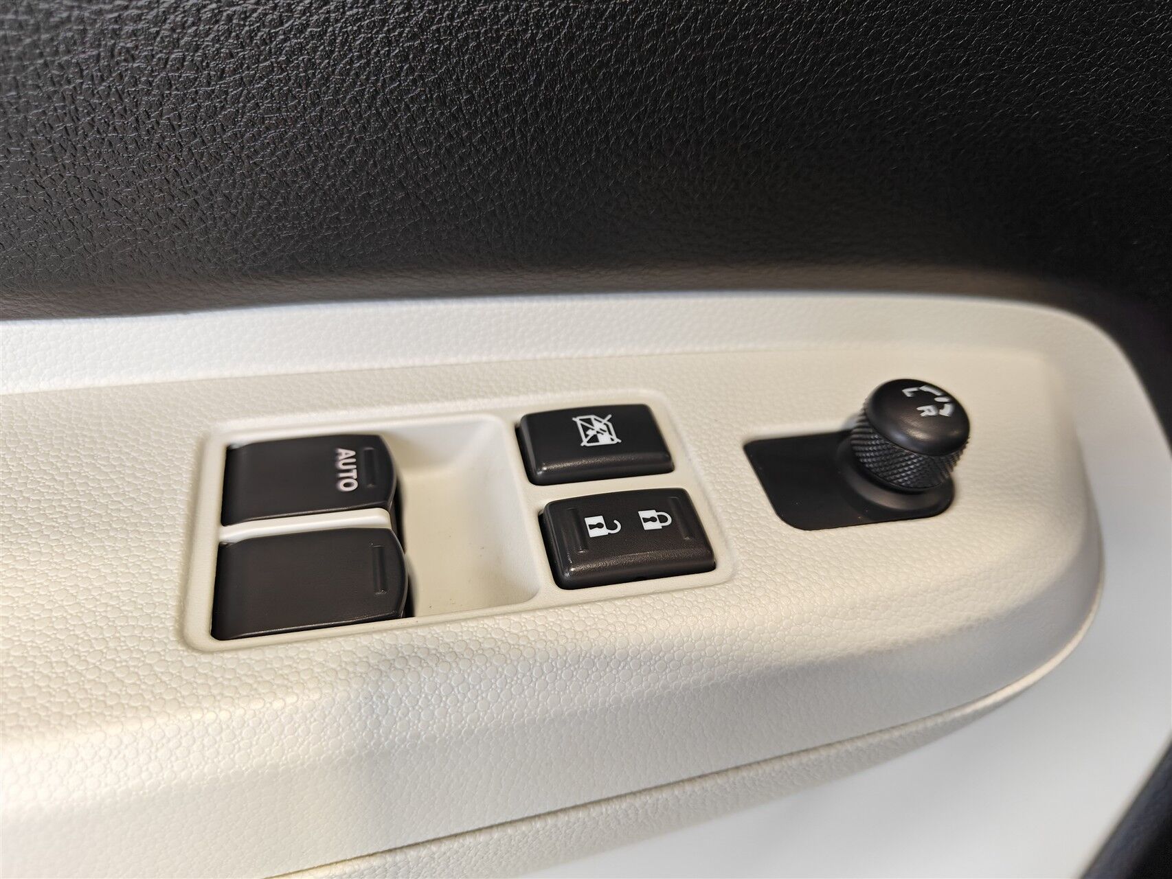 Billede af Suzuki Ignis 1,2 Dualjet Cannes 90HK 5d