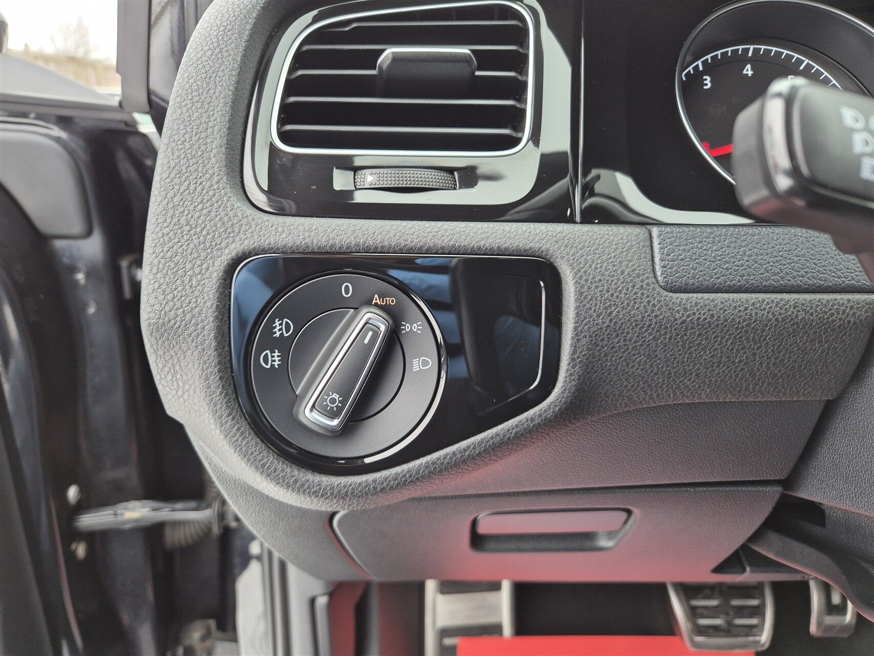 Billede af VW Golf 1,4 TSI BMT R-Line DSG 150HK 5d 7g Aut.