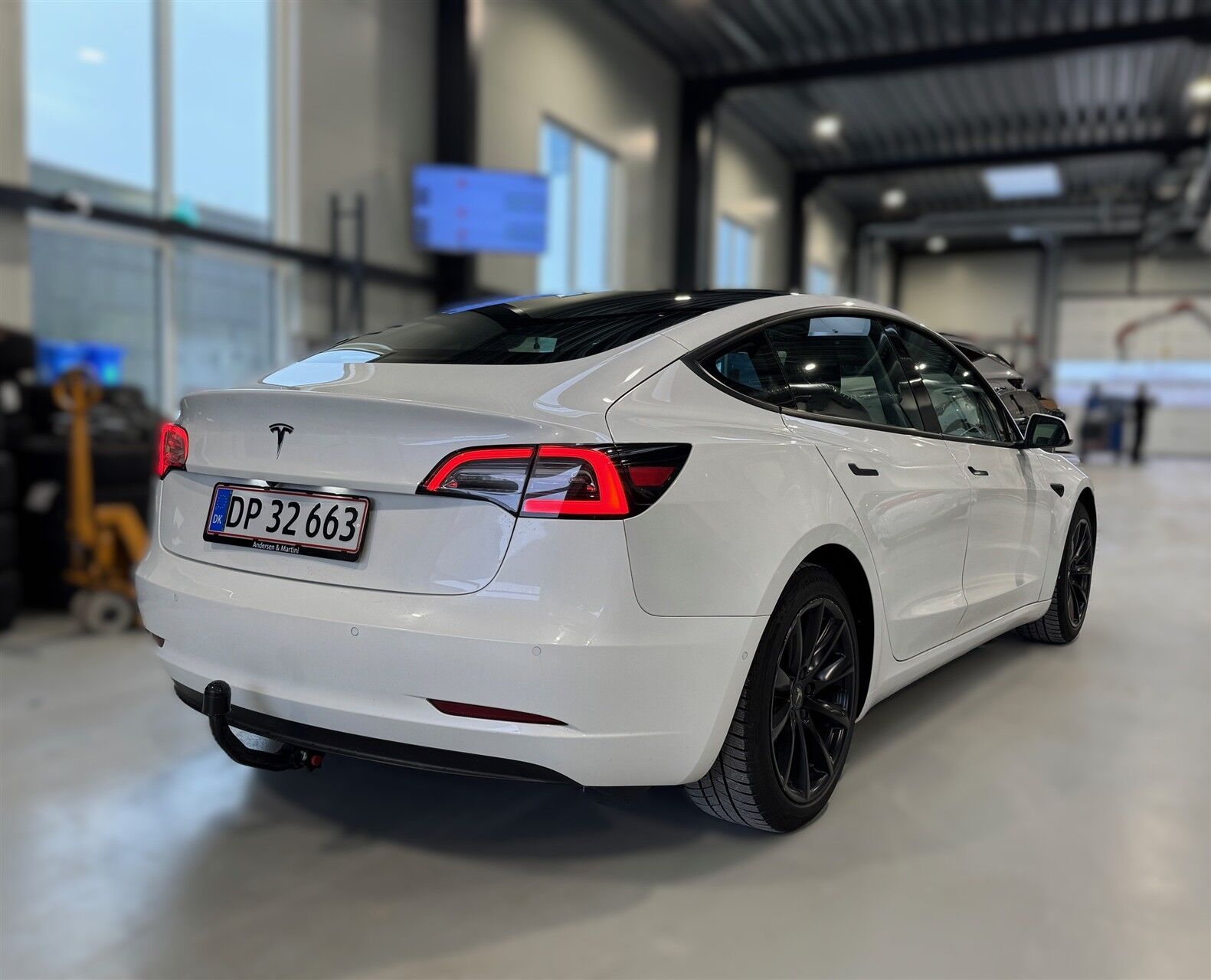 Billede af Tesla Model 3 EL Standard Range Plus 258HK Aut.