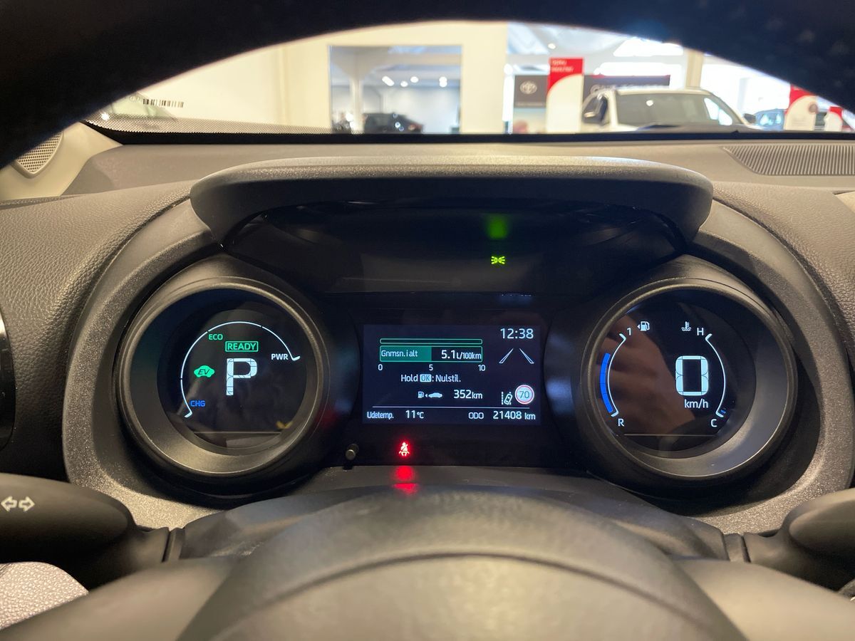 Billede af Toyota Yaris Cross 1,5 Hybrid Active 116HK 5d Trinl. Gear